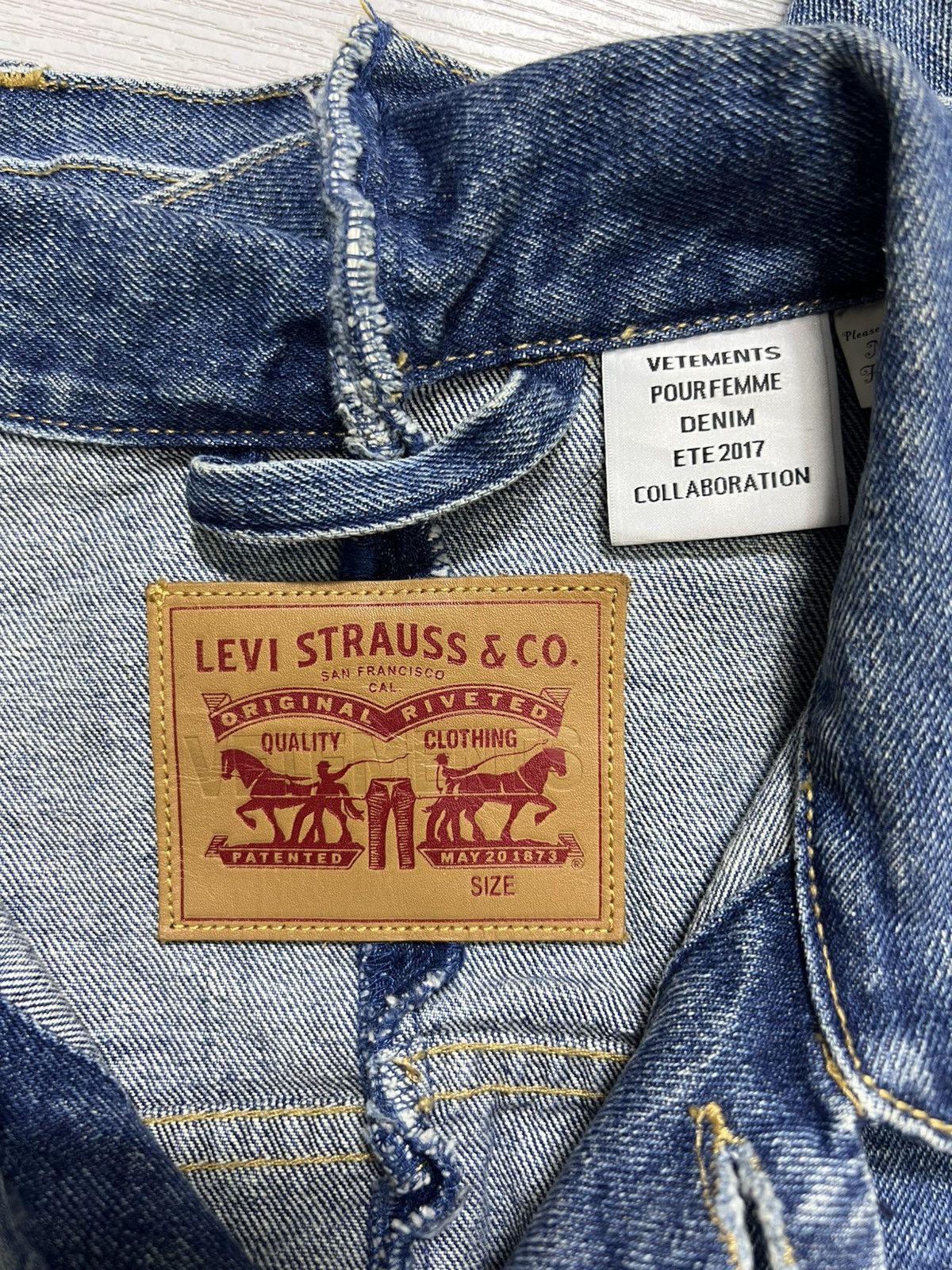 Levi's × Vetements Vetements - Levi’s - S/S 17 - Reworked Cropped Denim Jacket Size S / US 4 / IT 40 - 14 Thumbnail