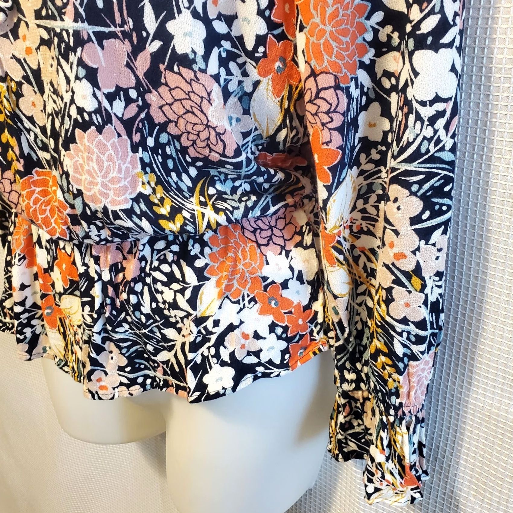 Anthropologie Anthropologie Maeve Floral Begonia Peasant Top Boho Lagenlook Small Size S / US 4 / IT 40 - 4 Thumbnail