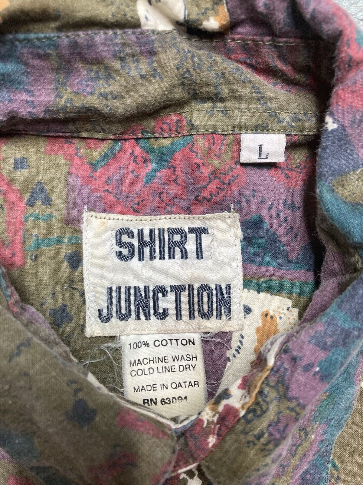 Vintage VTG 90s button shirt lightweight cotton abstract aztec L Size US L / EU 52-54 / 3 - 4 Thumbnail
