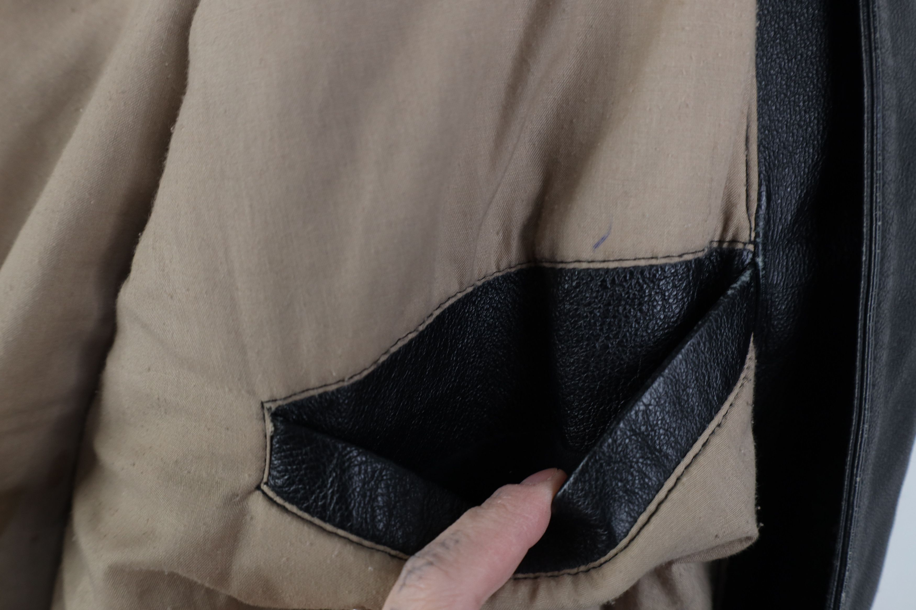 Vintage Vintage 90s Streetwear Force Leather Flight Bomber Jacket Size US XL / EU 56 / 4 - 12 Thumbnail