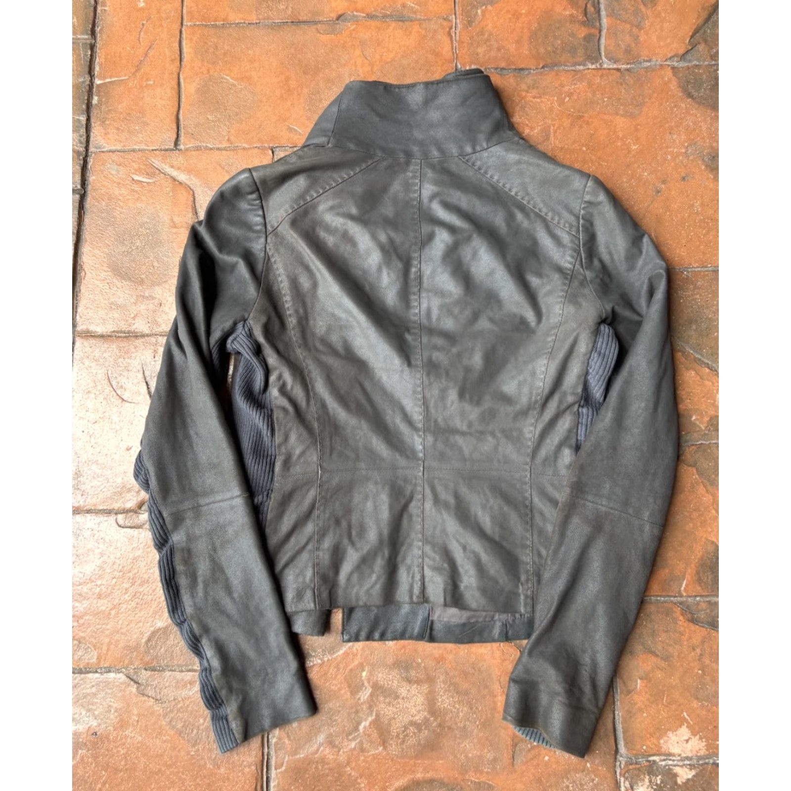 Vince Vince Side Full Zip Goat Suede Leather Motorcycle Jacket Women's Medium Brown Black? Size M / US 6-8 / IT 42-44 - 3 Thumbnail