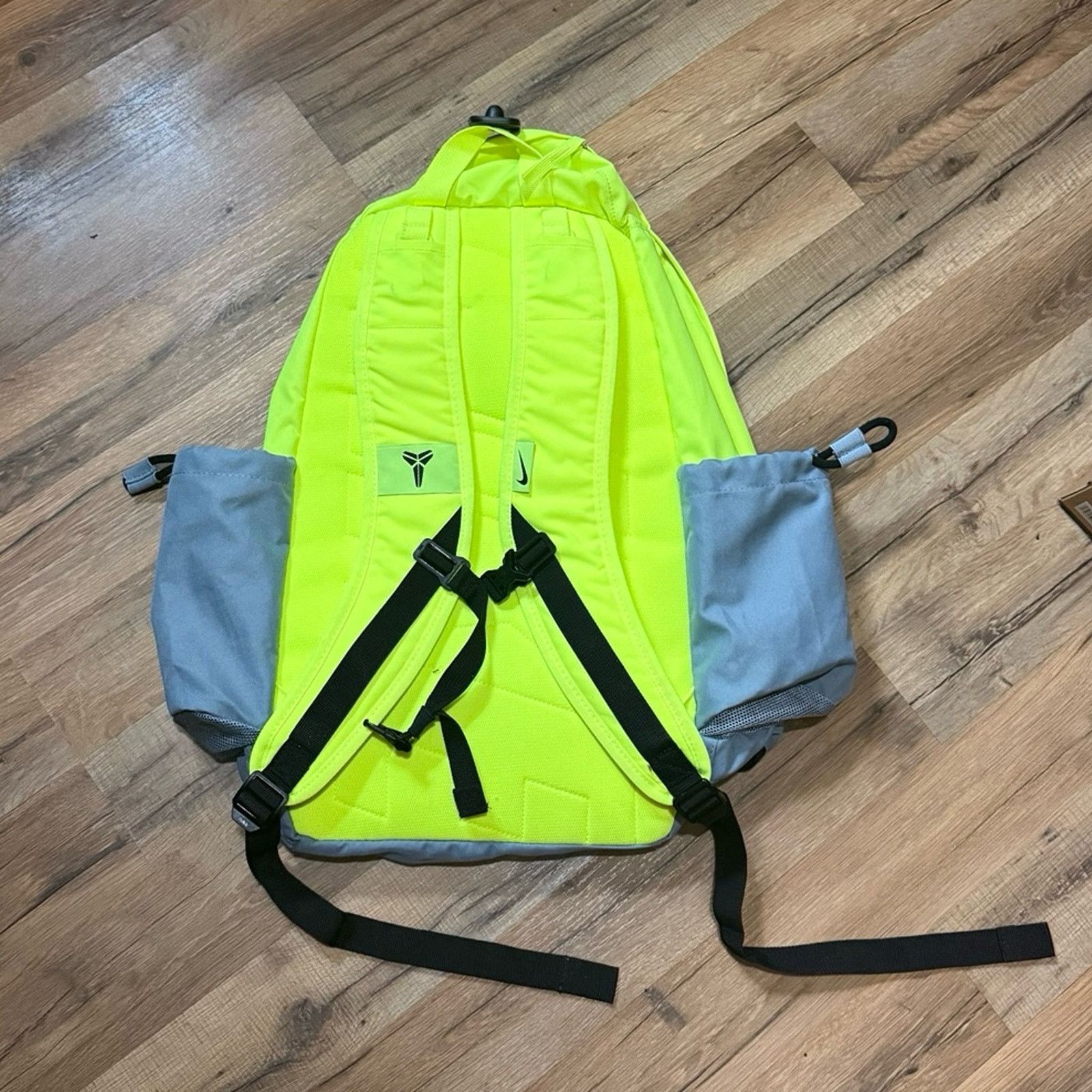 Nike Nike Kobe Neon Volt Mamba Backpack Size ONE SIZE - 2 Thumbnail