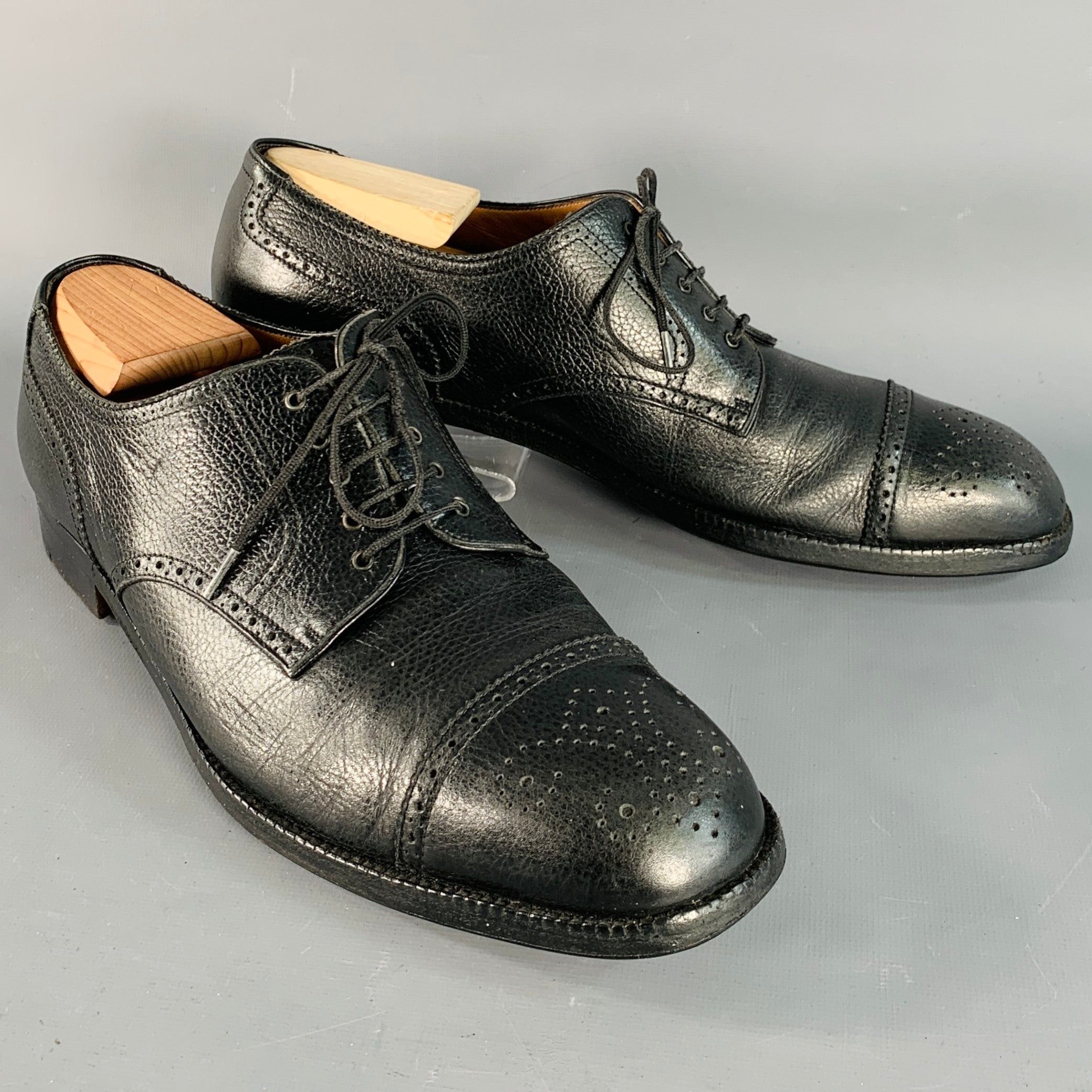 Salvatore Ferragamo 10.5 Black Perforated Pebble Grain Leather Derby Lace-Up Sho Shoes, Men's