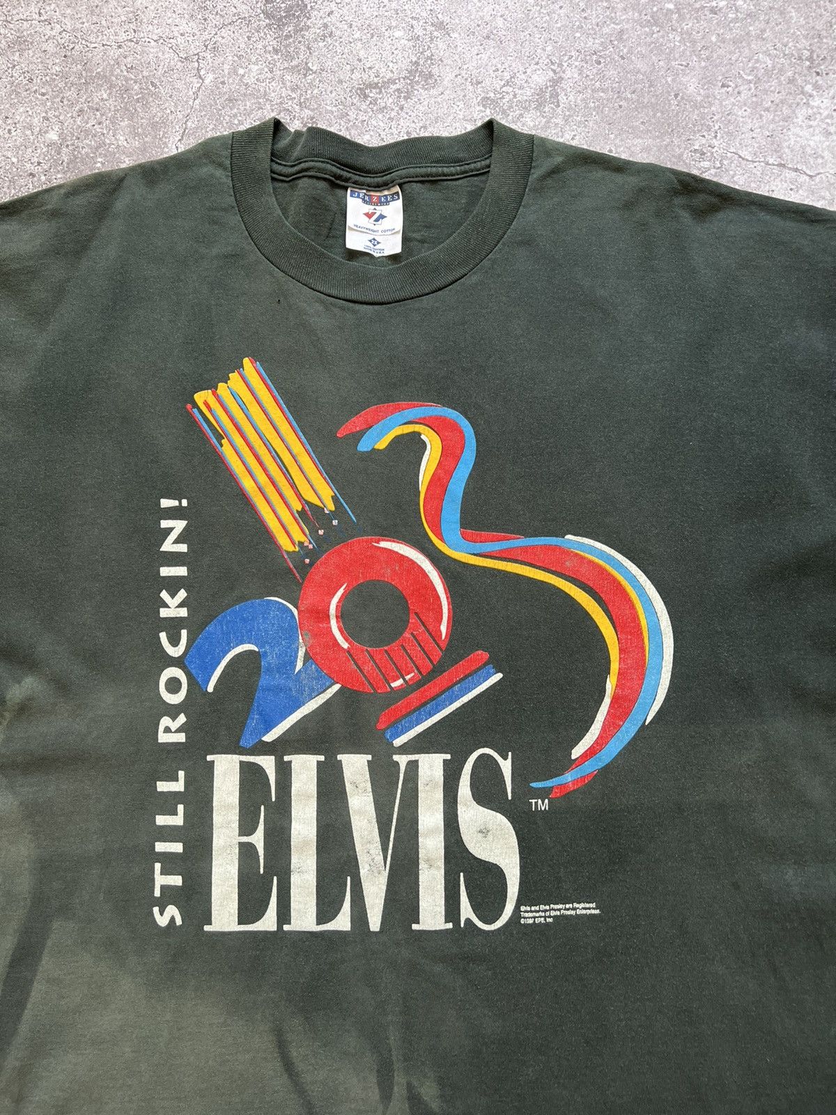 Band Tees × Jerzees × Vintage Vintage 1997 Elvis Presley Still Rockin 90s T-Shirt Size US XXL / EU 58 / 5 - 8 Thumbnail