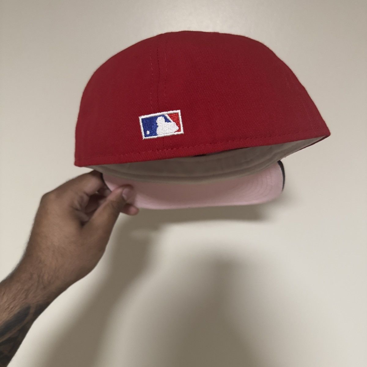 New Era Cincinnati Reds Two Tone PINKY 71/2 Size ONE SIZE - 3 Thumbnail