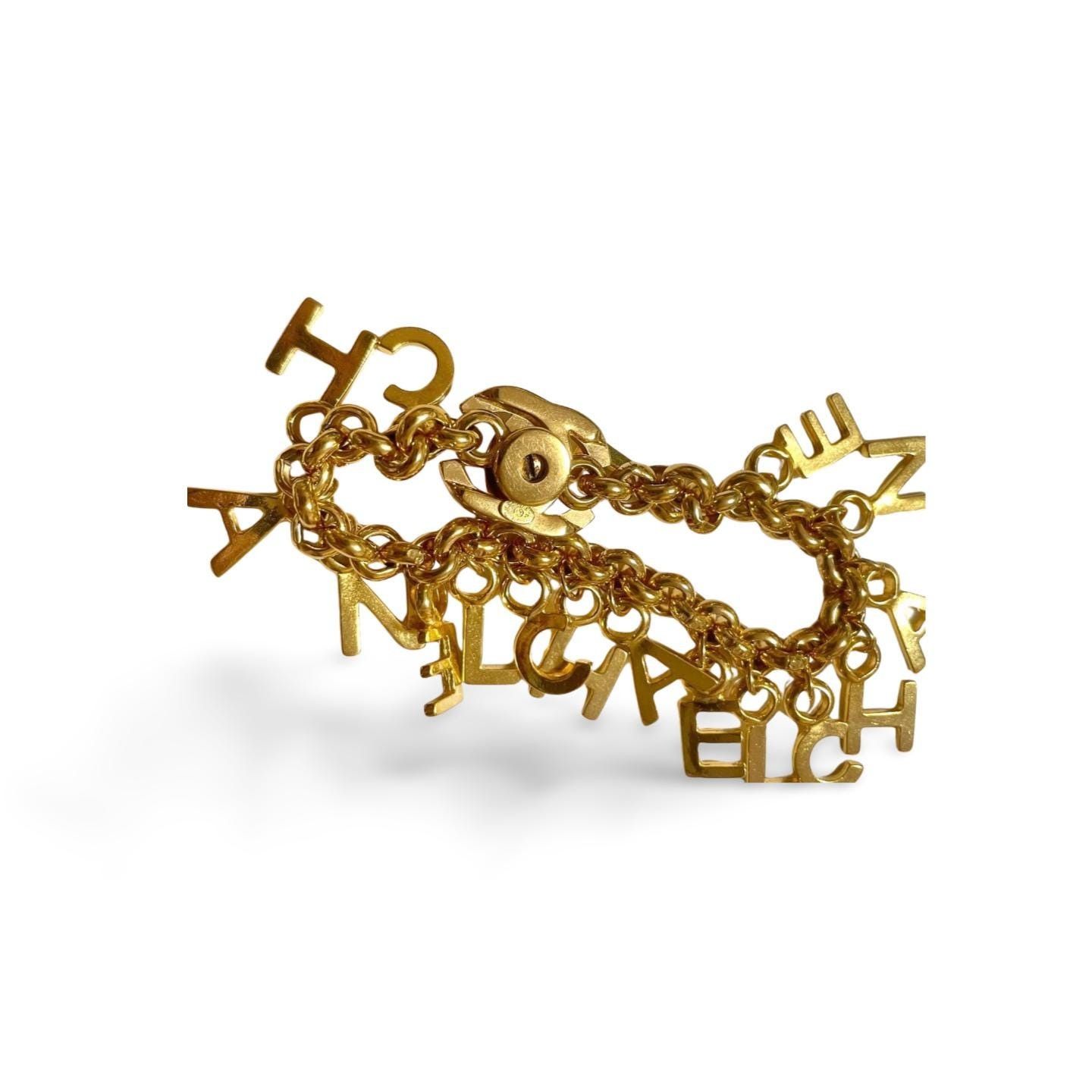 Chanel Vintage Chane CHANEL letter dangle bracelet, turn lock CC Size ONE SIZE - 5 Thumbnail