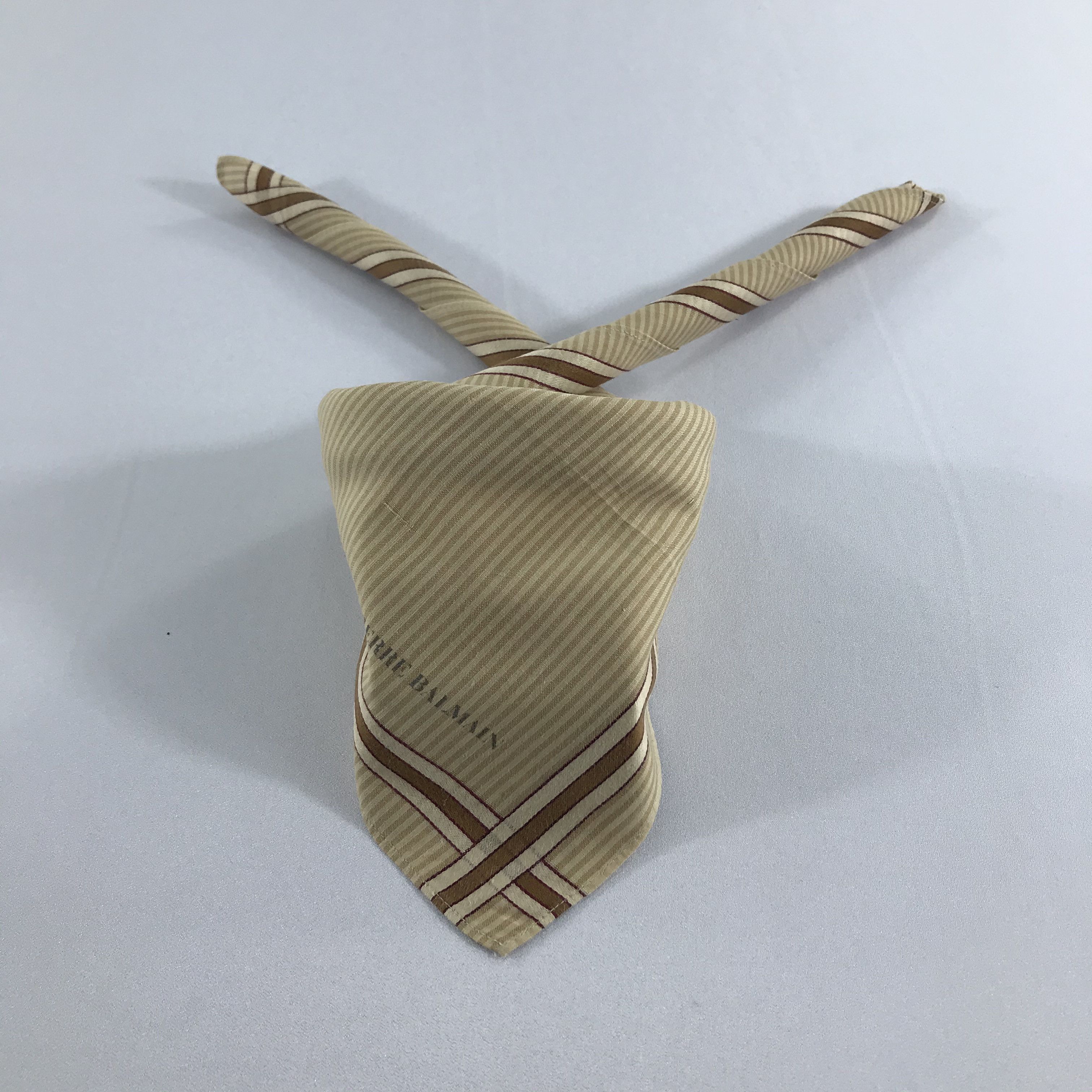Pierre Balmain Pierre Balmain Handkerchief Neckerchief Bandana H1139 Size ONE SIZE - 1 Thumbnail