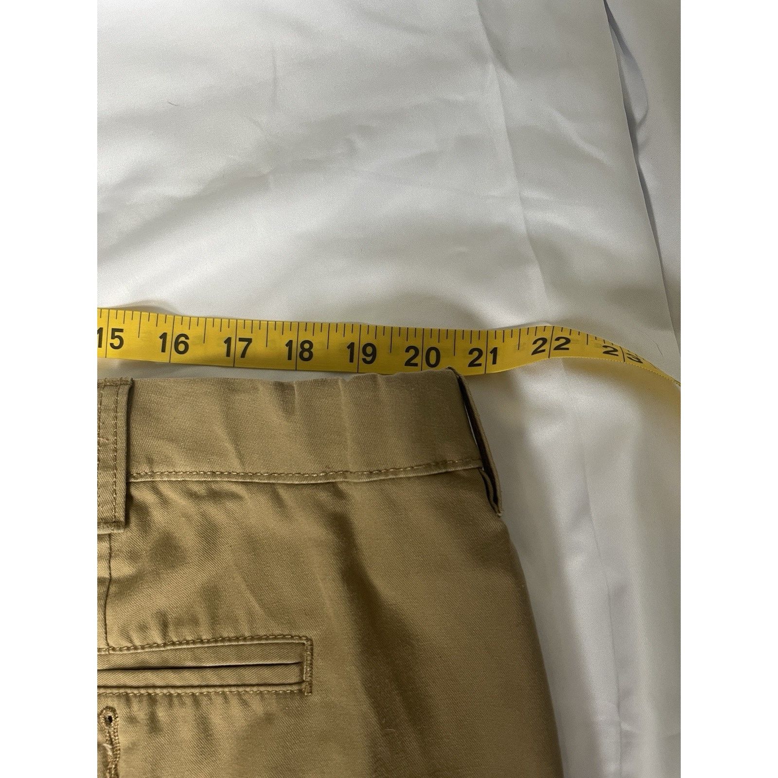 Croft & Barrow Croft & Barrow Shorts Men's Sz 44 Tan Chino Size US 44 / EU 60 - 5 Thumbnail
