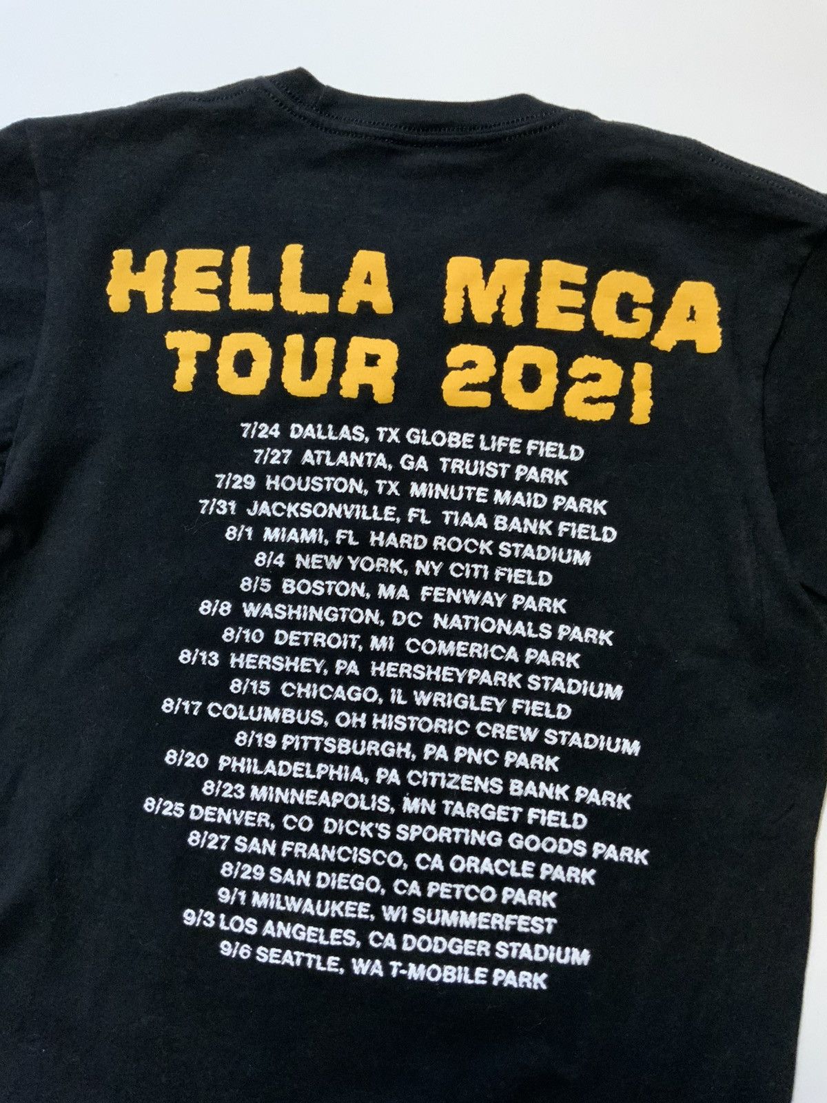 Band Tees Green Day Hella Mega Tour 2021 Rock Band Graphic T-Shirt Size US S / EU 44-46 / 1 - 4 Thumbnail