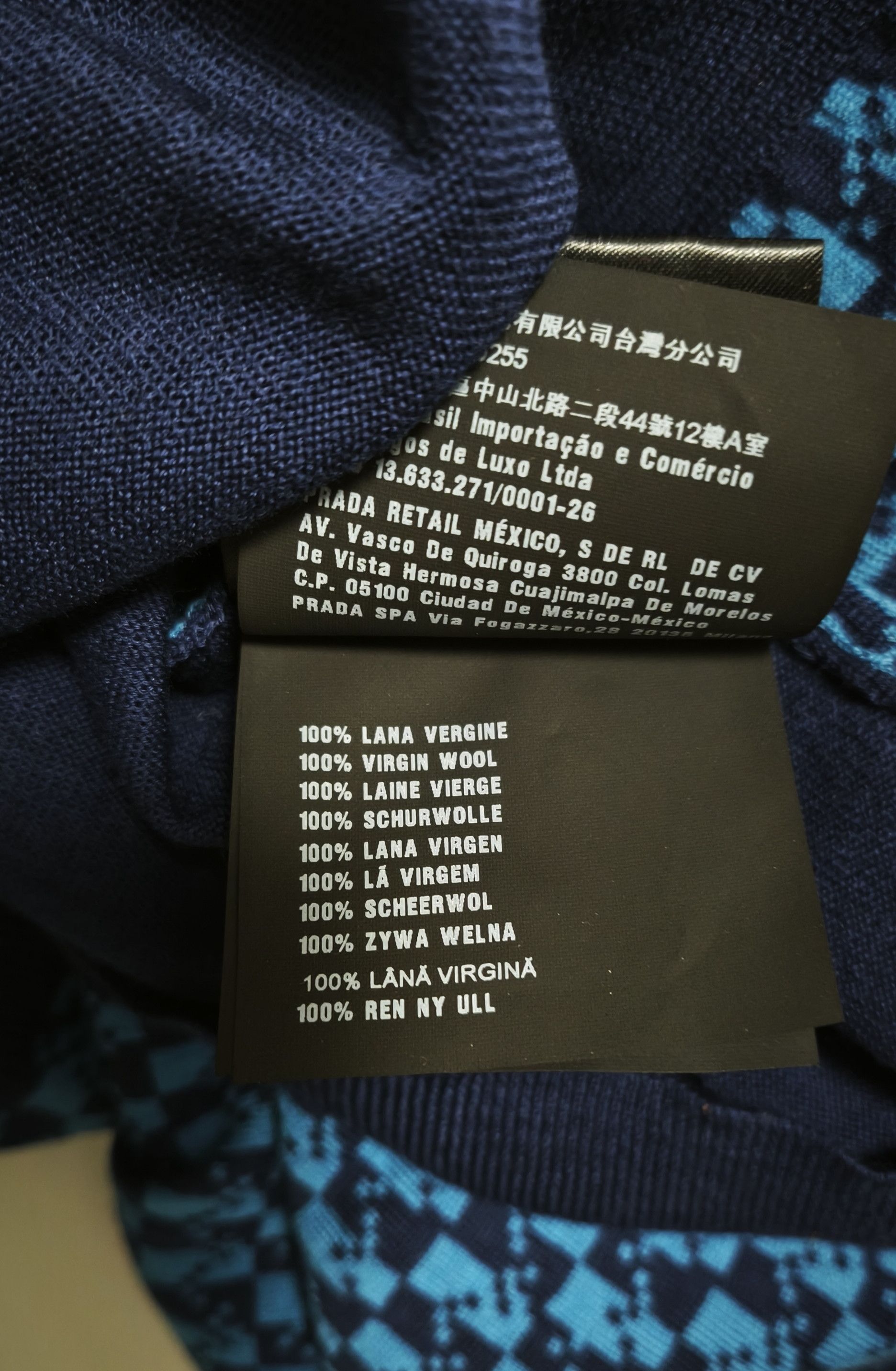 Prada Fall 2017 - Virgin wool sweater - blue chevron print Size US M / EU 48-50 / 2 - 4 Thumbnail