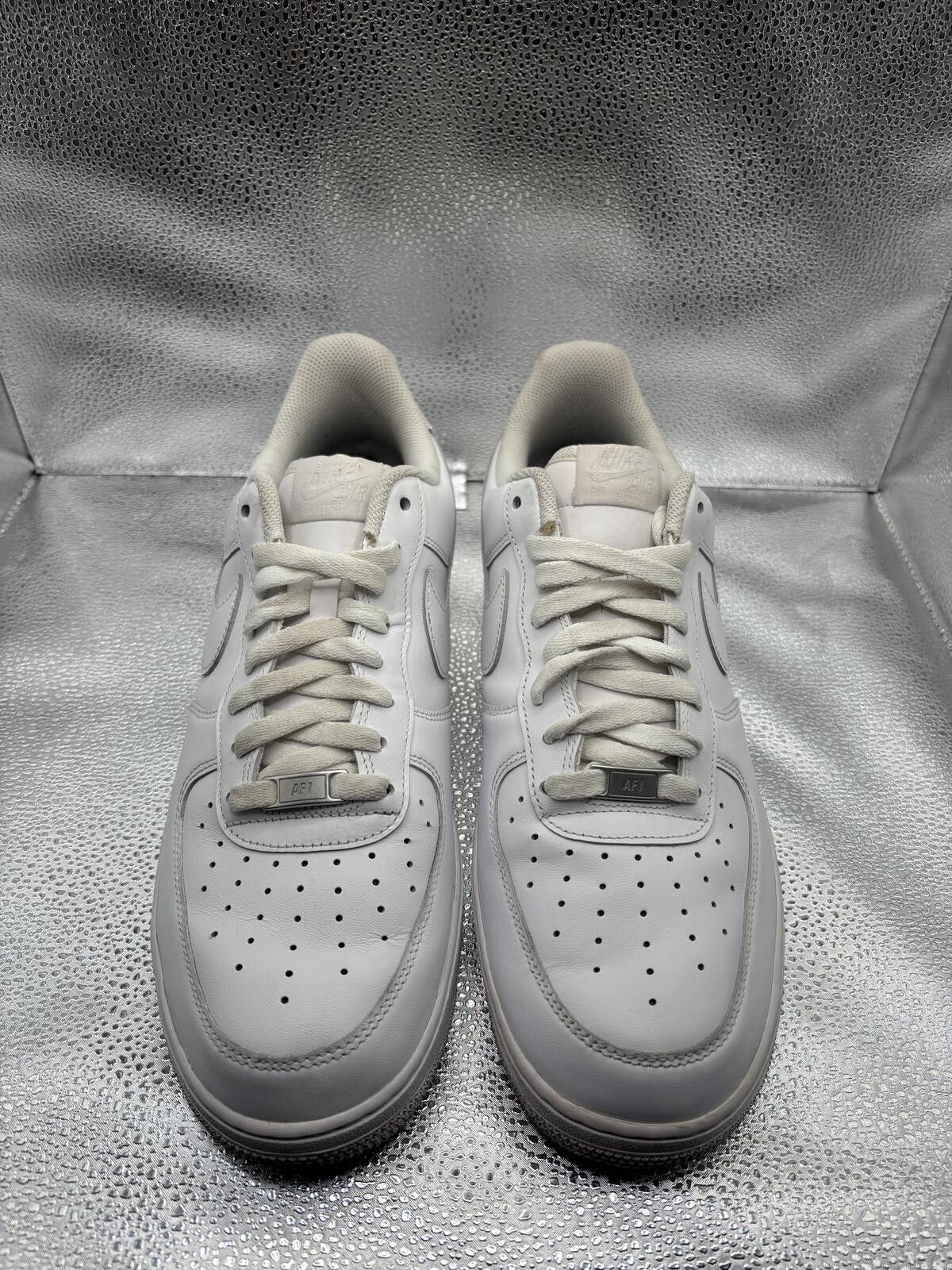 Nike Nike Air Force 1 low triple white Size US 12 / EU 45 - 2 Thumbnail