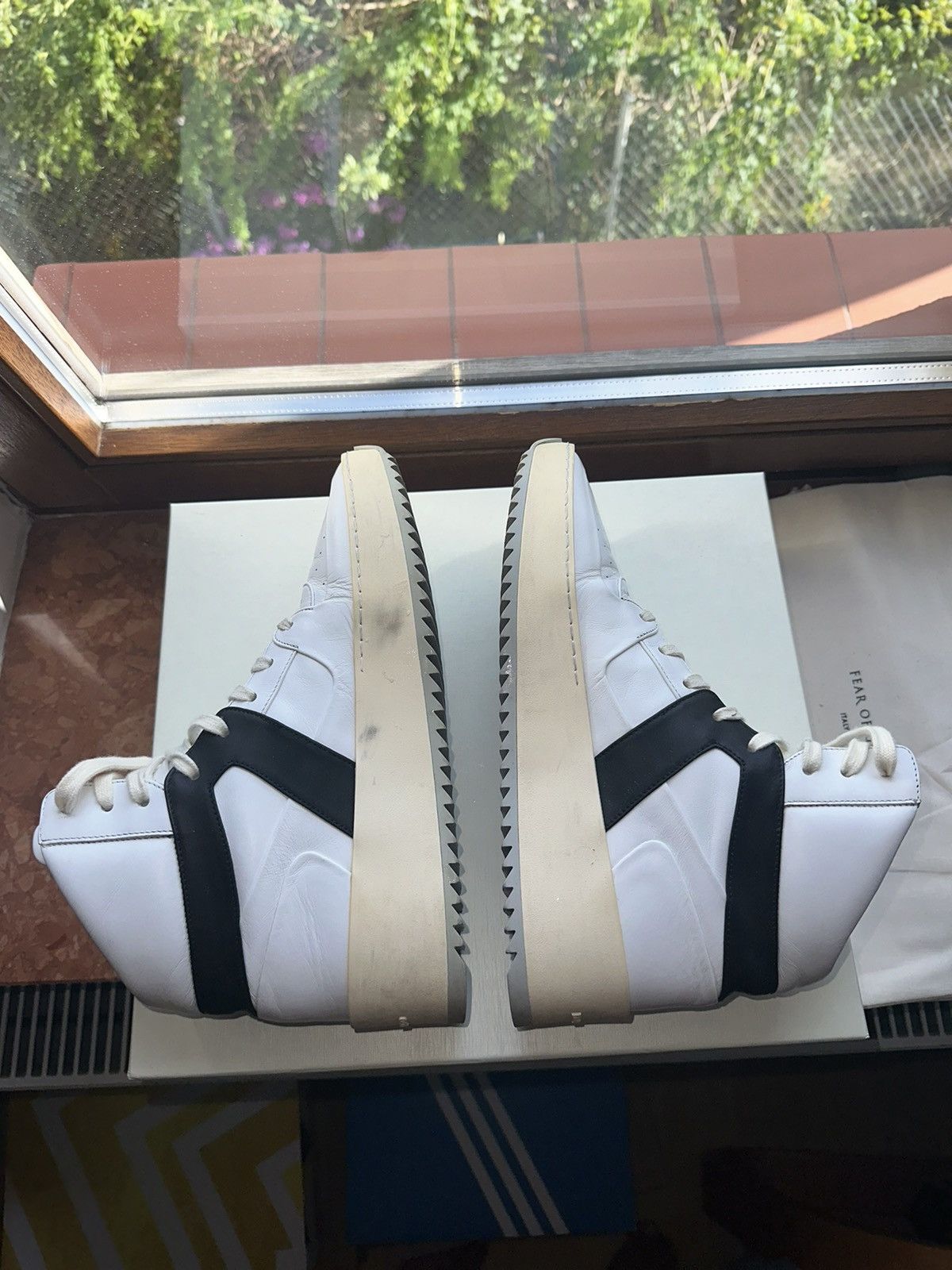 Fear of God Fear of god basketball sneaker one Size US 9 / EU 42 - 5 Thumbnail