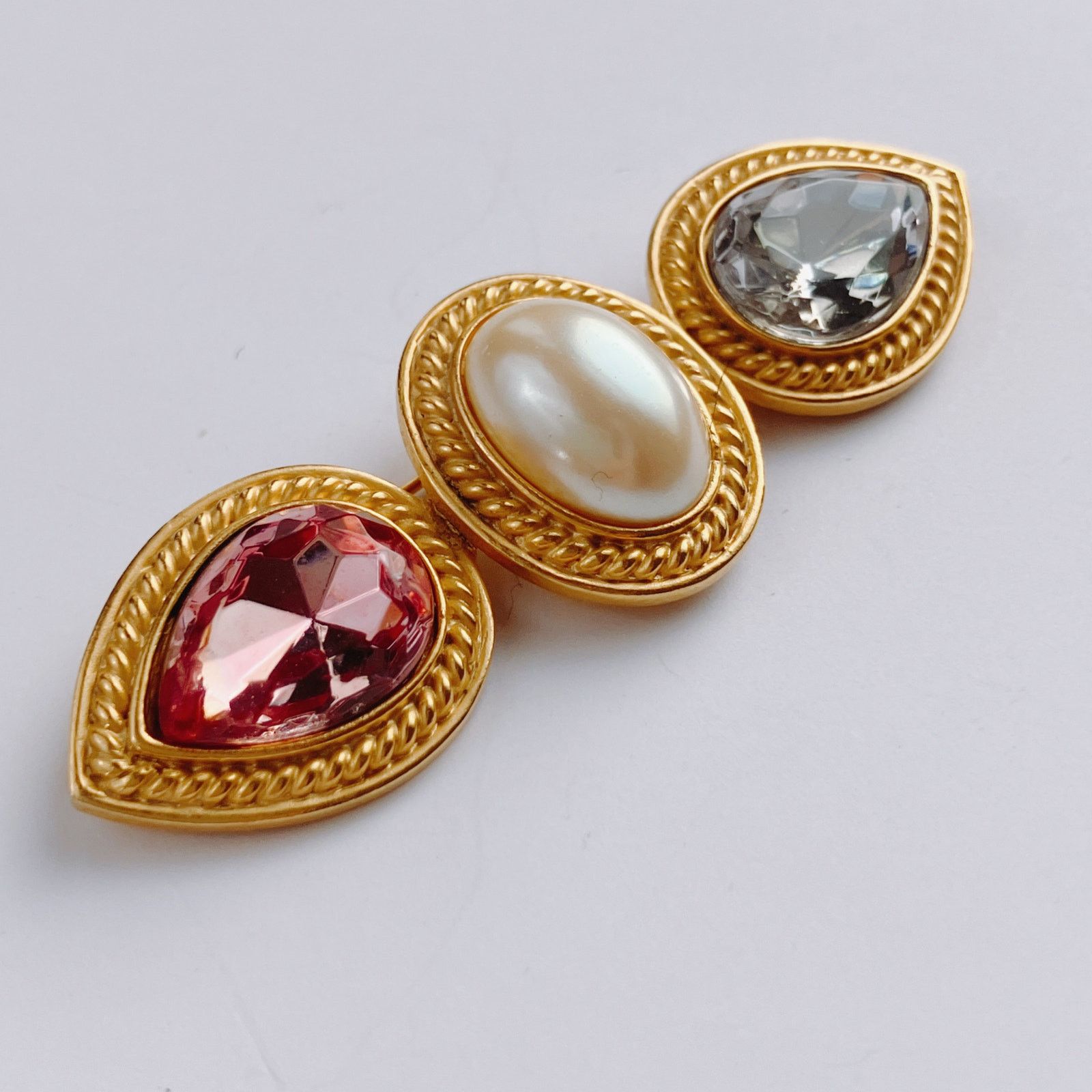 Vintage Vintage Signed TAT Gold Tone Brooch Faux Pearl Pink Gray Size ONE SIZE - 4 Thumbnail