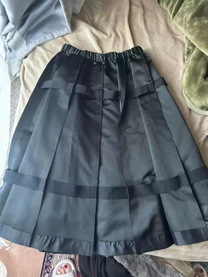 Comme des Garcons comme des garcon black half skirt 2505-Nextarrow Size US 28 / EU 44 - 1 Thumbnail