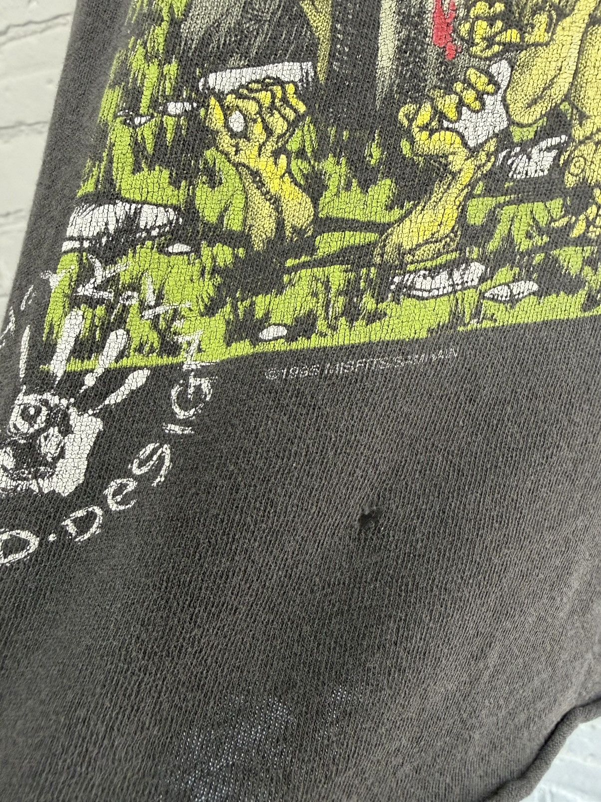 Vintage Vintage 90's Misfits chopped shirt Size US L / EU 52-54 / 3 - 9 Thumbnail