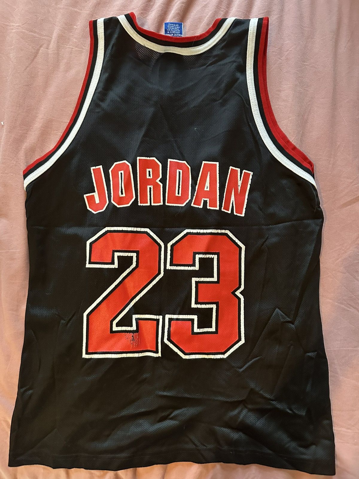 Vintage Bulls Jordan vintage black mid 90s champion jersey Size US M / EU 48-50 / 2 - 6 Thumbnail