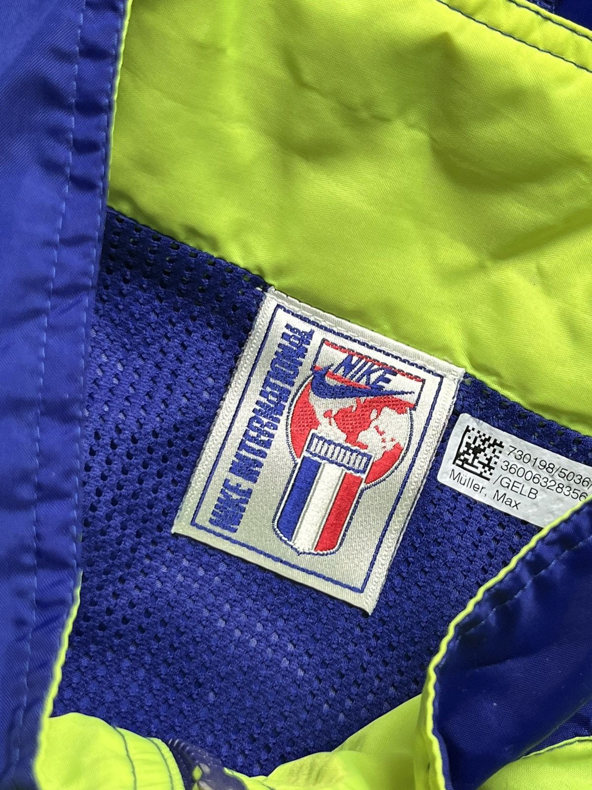 Nike × Vintage 🇫🇷Vintage Nike International France Vest Y2K Style Size US M / EU 48-50 / 2 - 3 Thumbnail