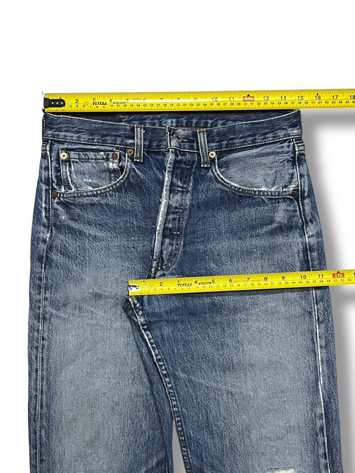 Levi's Vintage 90s Levi’s 501 - Faded, Ripped & Distressed Denim Size US 30 / EU 46 - 14 Thumbnail