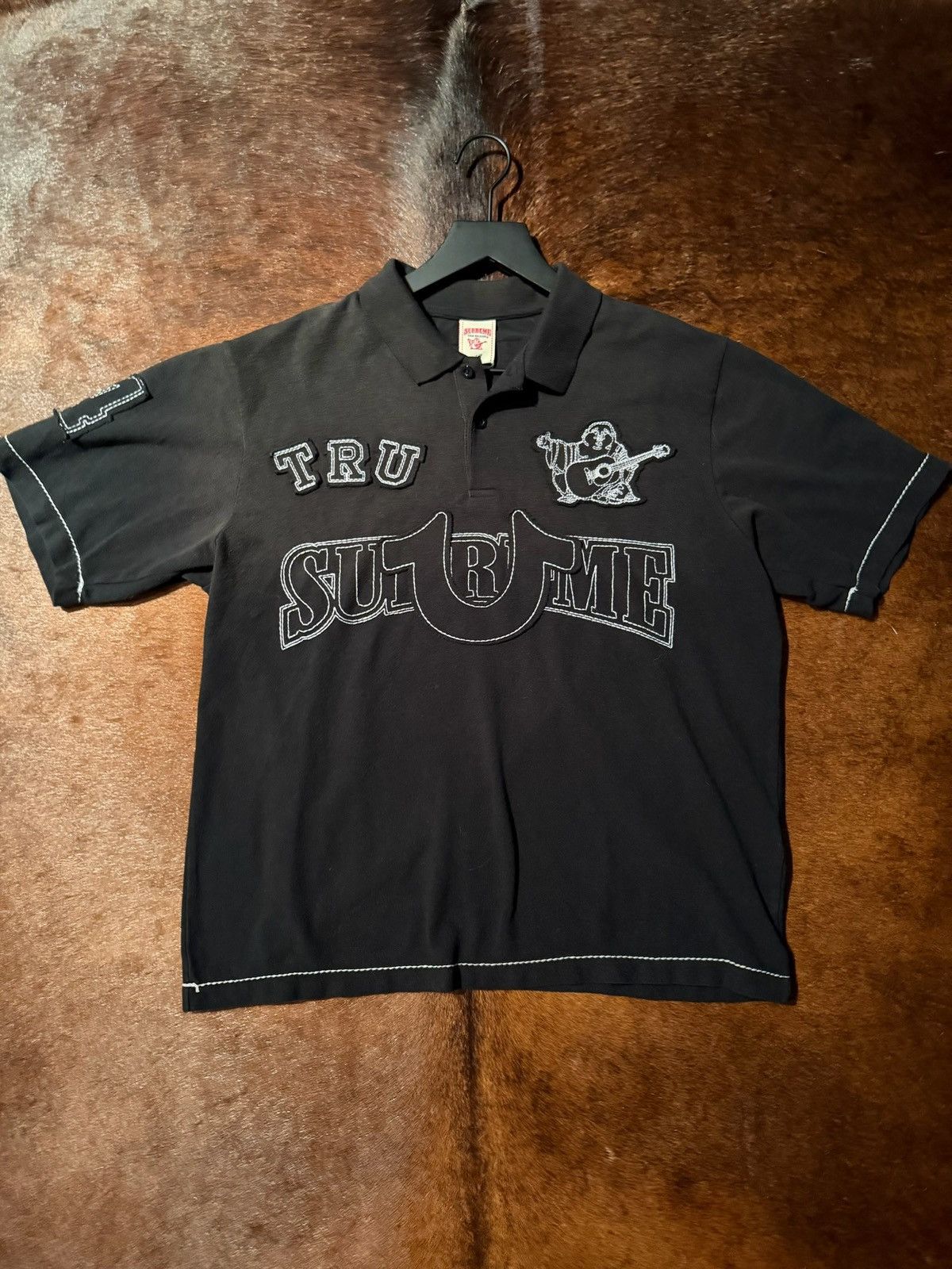 最安値　supreme × True Religion Polo shirts Supreme True Religion Appliqué Polo Shirt Red FW25 - Size XL | eBay