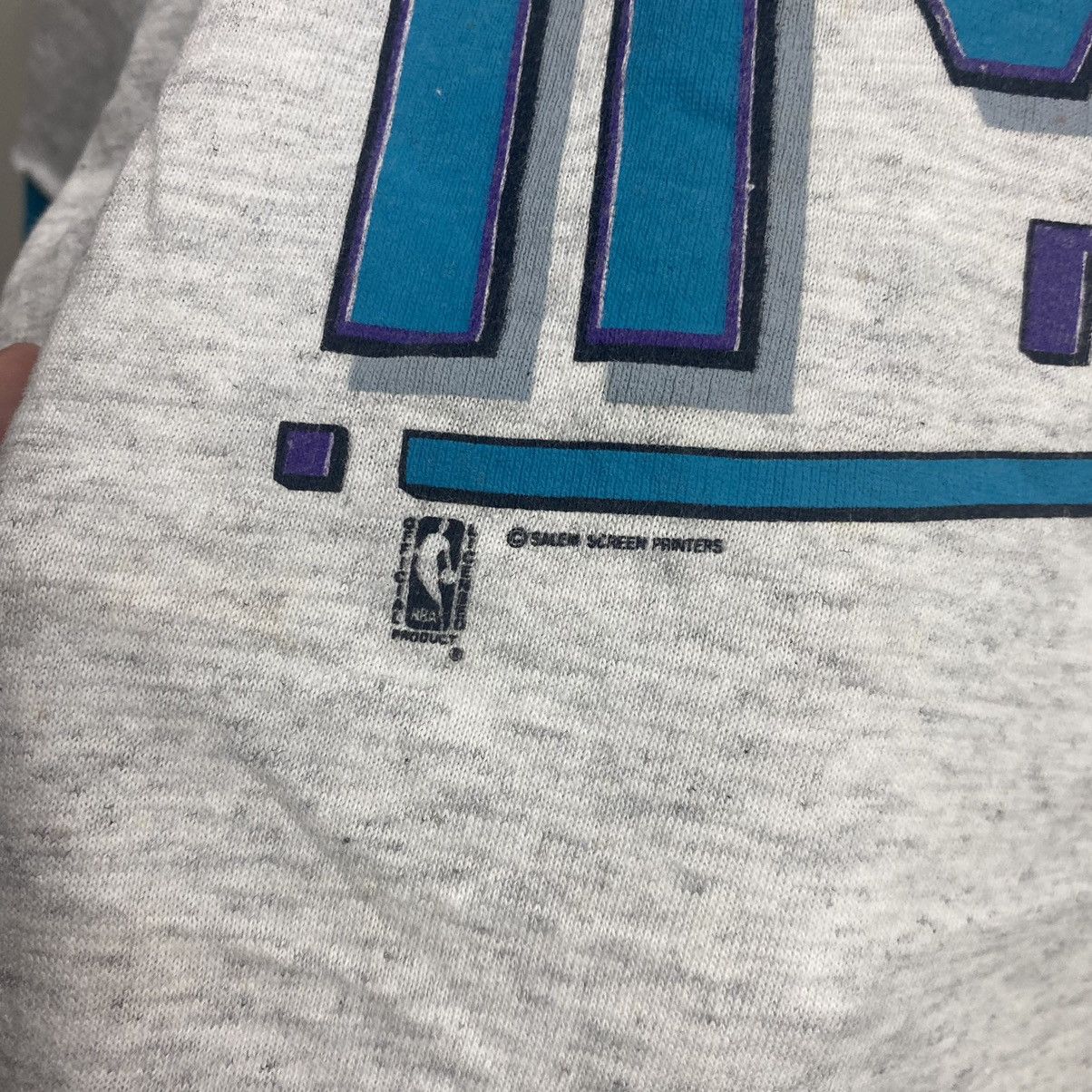 NBA × Salem Sportswear × Vintage Vintage NBA Charlotte Hornets Salem Sportswear T-Shirt Size US L / EU 52-54 / 3 - 7 Thumbnail