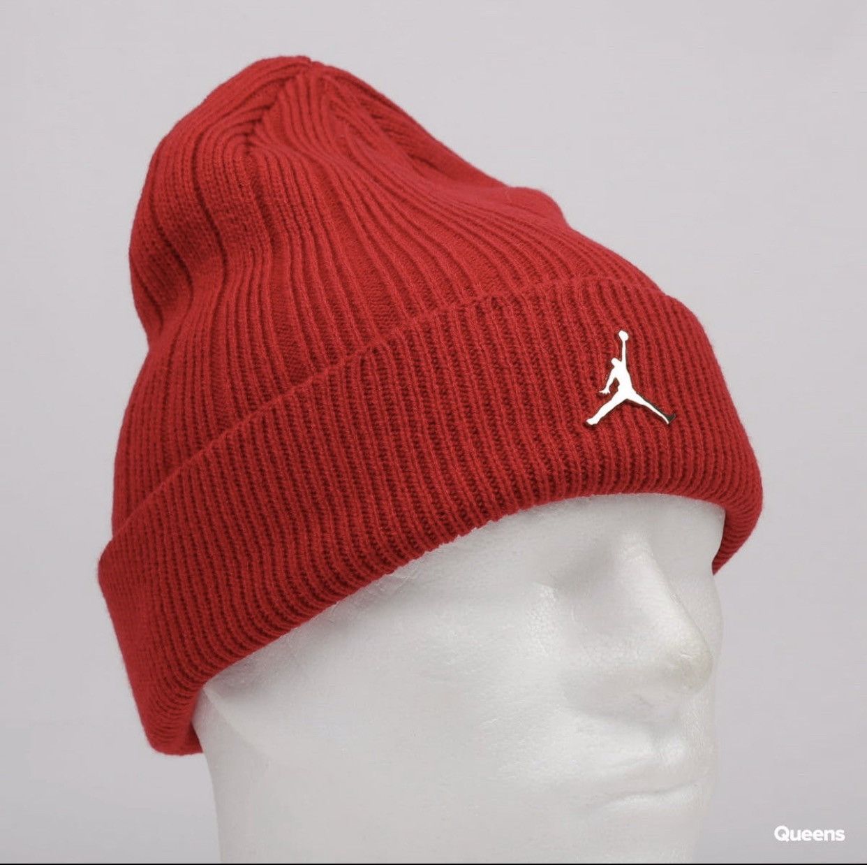 Jordan Brand × Nike Nike Air Jordan Gold Metallic Cuffed Beanie Hat Size ONE SIZE - 7 Thumbnail