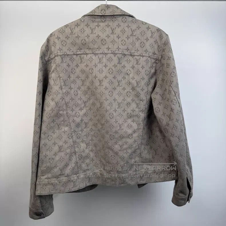 Louis Vuitton Louis Vuitton Grey Logo full-print single-breasted casual Size US M / EU 48-50 / 2 - 2 Thumbnail