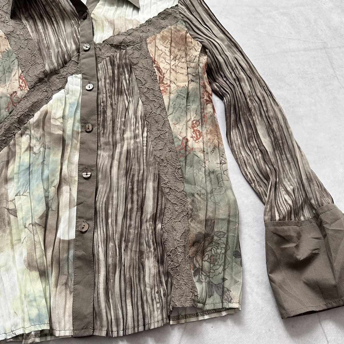 Pleats Please Issey Miyake Bonita Issey Miyake Pleats Please Style Pleated Lace Shirt Size M / US 6-8 / IT 42-44 - 6 Thumbnail