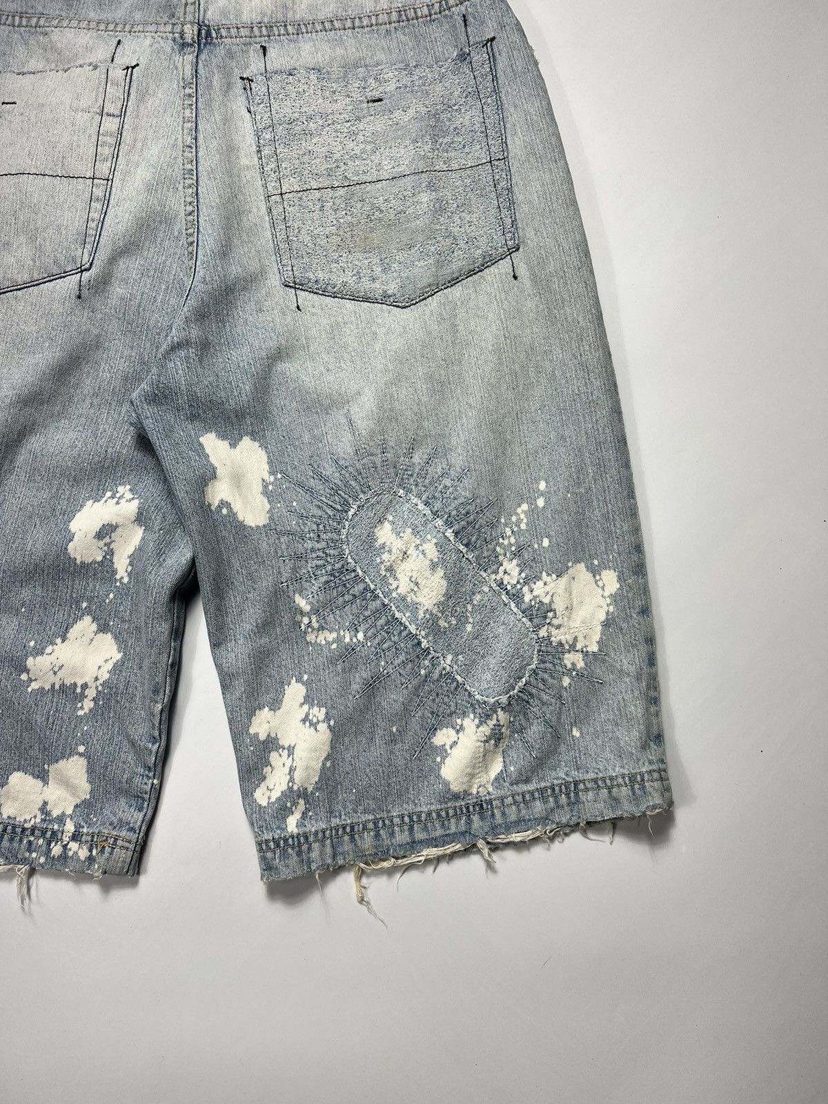 Vintage Vintage Noize Jeans Baggy Distressed Denim Shorts Size US 34 / EU 50 - 14 Thumbnail