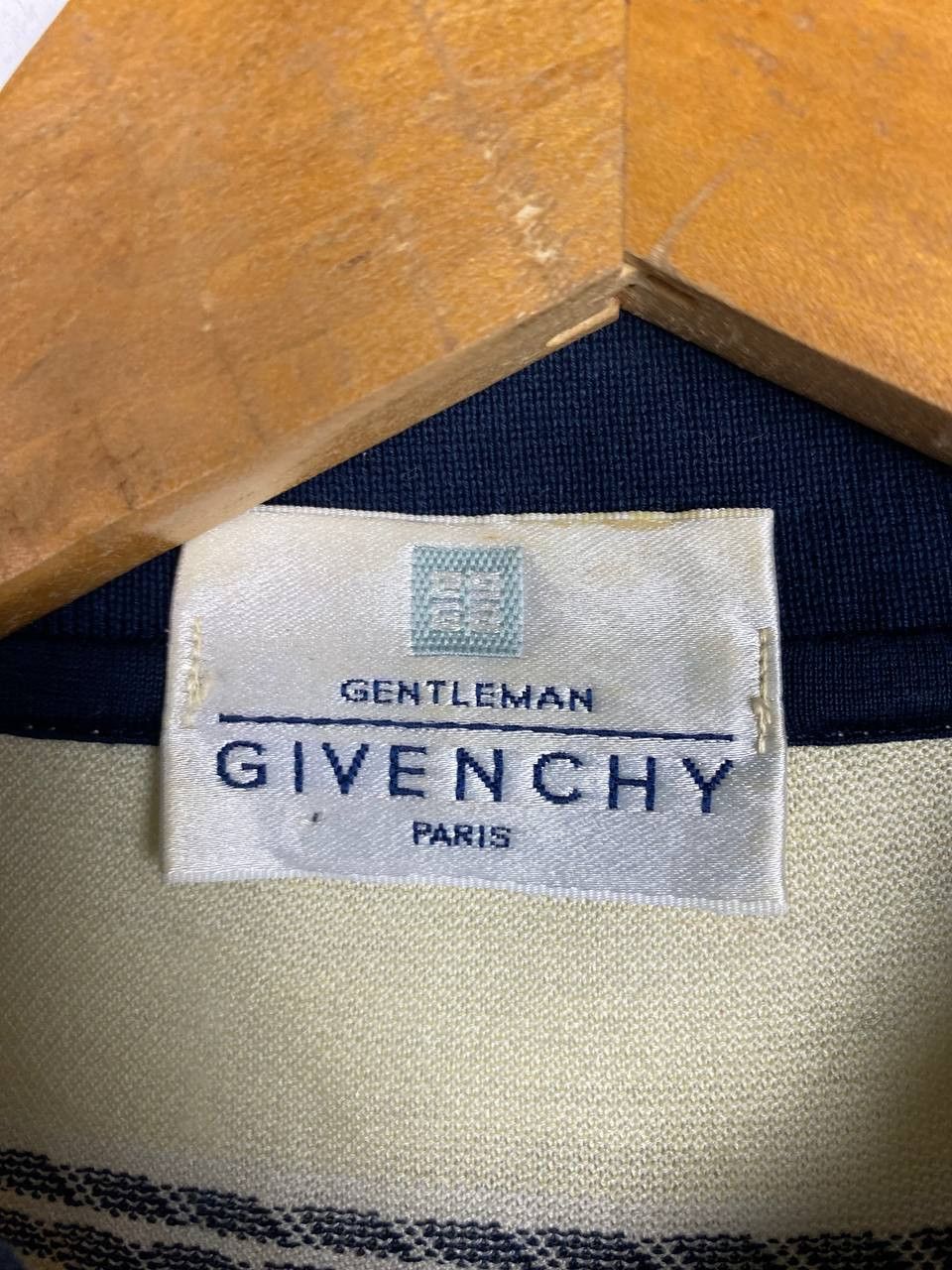 Givenchy vintage givenchy paris polo tee nice design Size US L / EU 52-54 / 3 - 6 Thumbnail