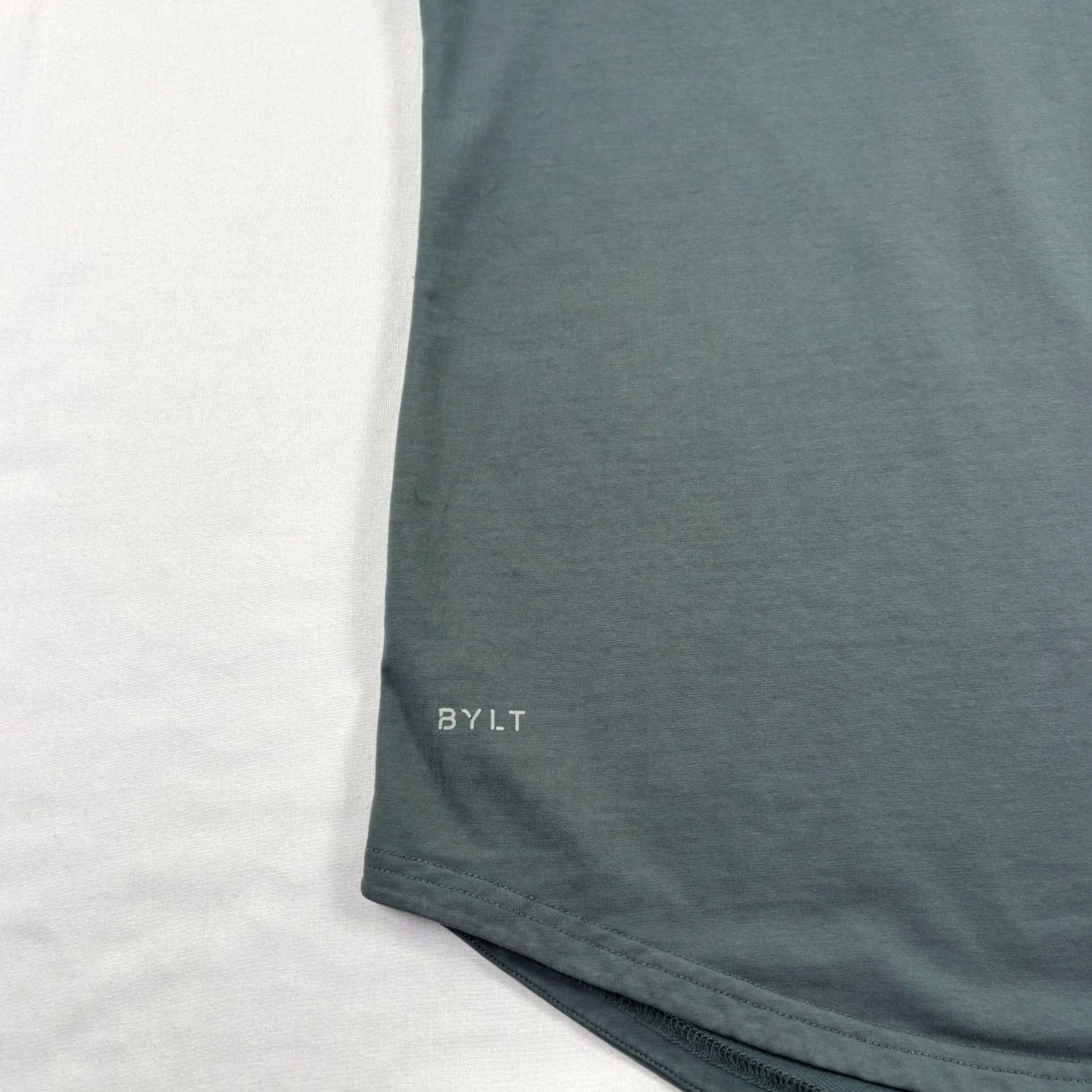 Asics BYLT Basics Shirt Mens M Gray Drop Cut Crew Neck Stretch Athleisure Pocket Shirt Mens Gray BYLT Size US M / EU 48-50 / 2 - 2 Thumbnail