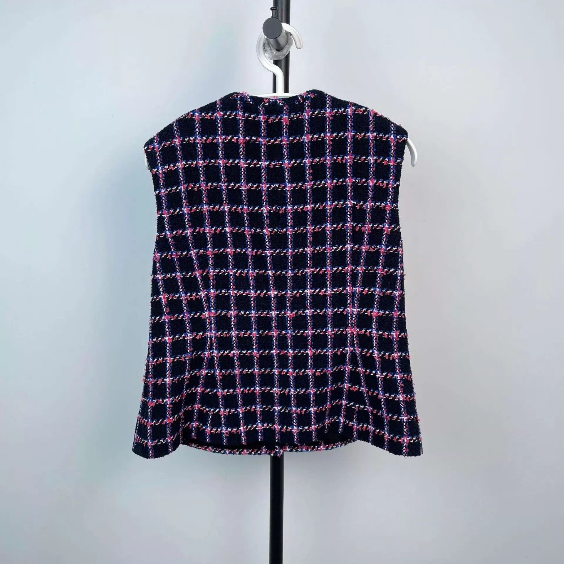Chanel Chanel Purple Check Vest Size 40 New Extra Buttons Size M / US 6-8 / IT 42-44 - 2 Thumbnail