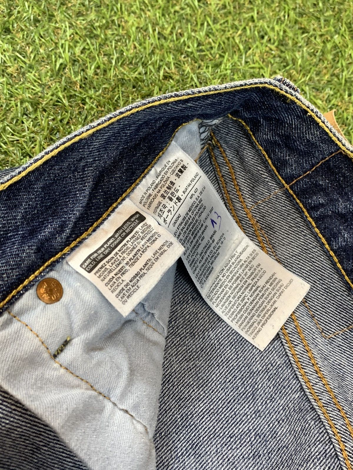 Levi's Vintage Y2K Levis jeans denim streetwear style size 30x30 Size US 30 / EU 46 - 6 Thumbnail