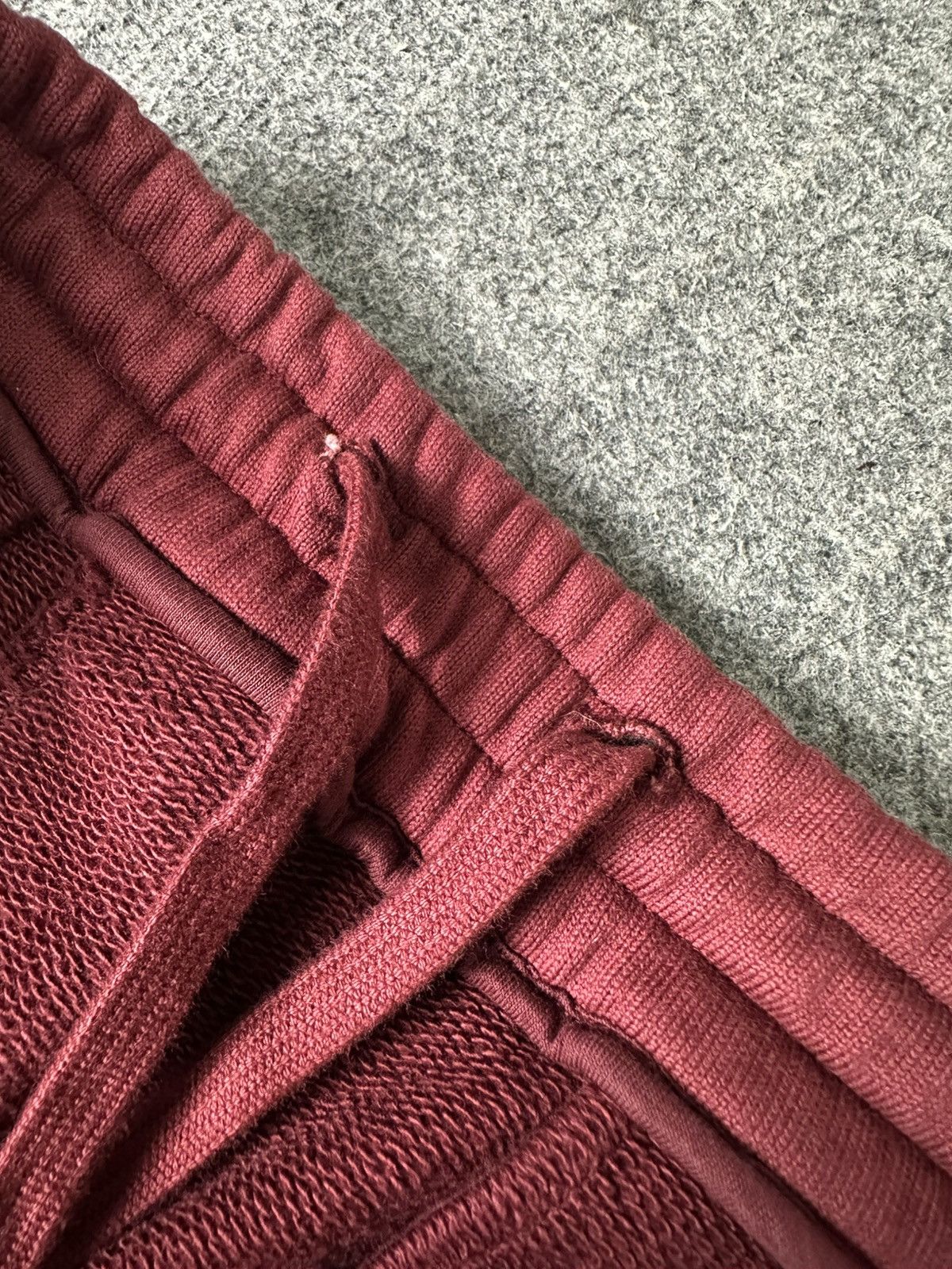 Prada Prada - S/S21 Burgundy Triangle Logo - Sweat Shorts Size US 32 / EU 48 - 10 Thumbnail