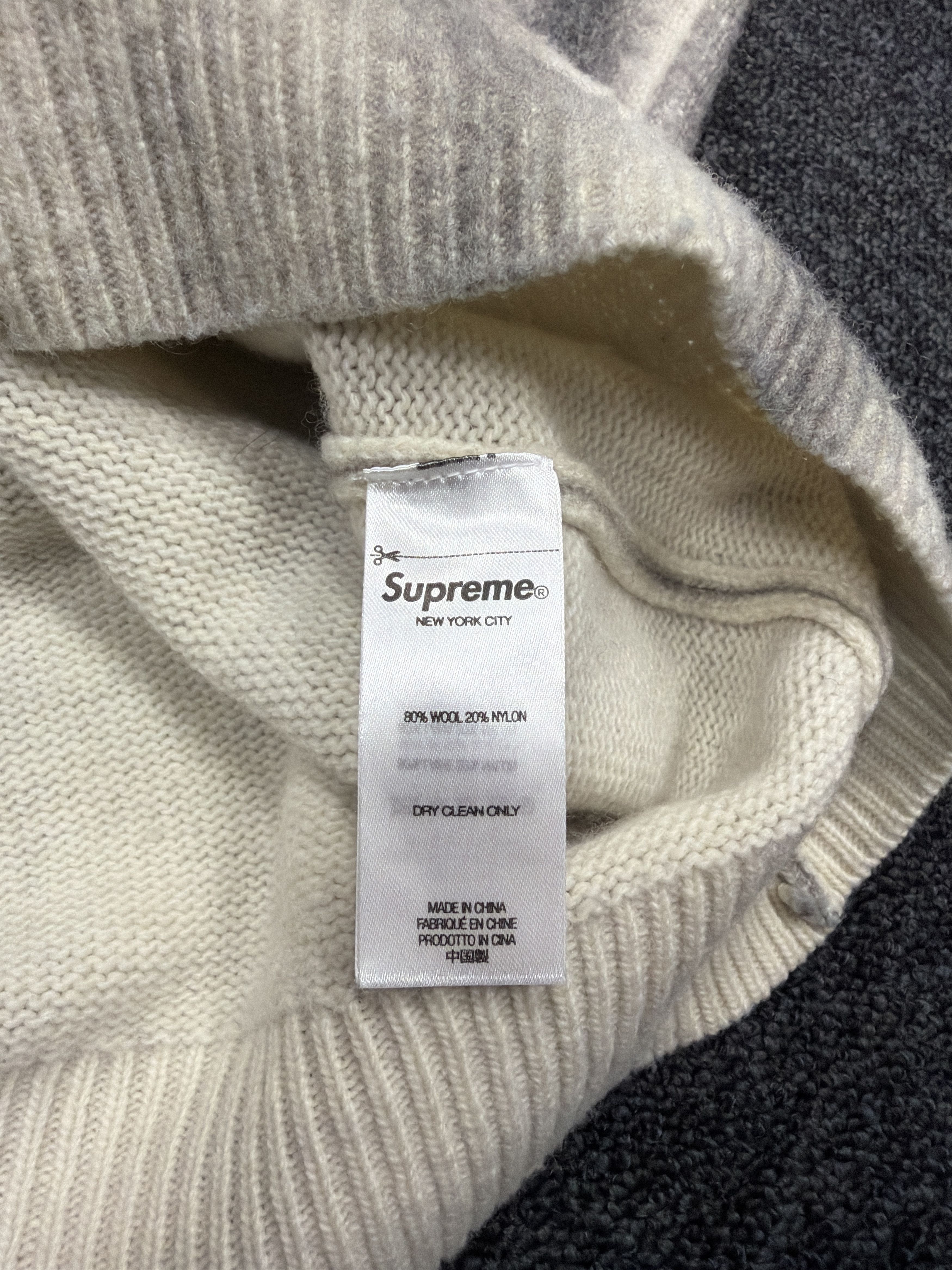 Supreme Supreme Blurred Logo Knit Sweater Black - Extra Large Size US XL / EU 56 / 4 - 9 Thumbnail