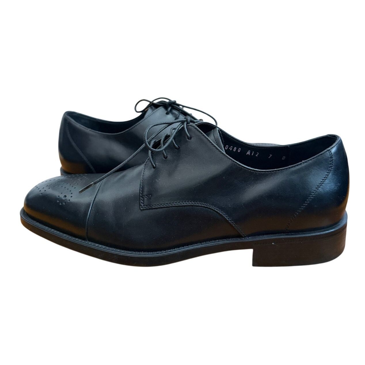Salvatore Ferragamo Salvatore Ferragamo Like New Men's Black Leather Oxford Size US 7 / EU 40 - 4 Thumbnail