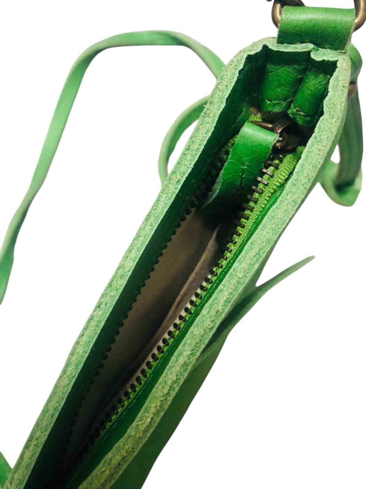 Japanese Brand Pure leather green sling bag Size ONE SIZE - 4 Thumbnail