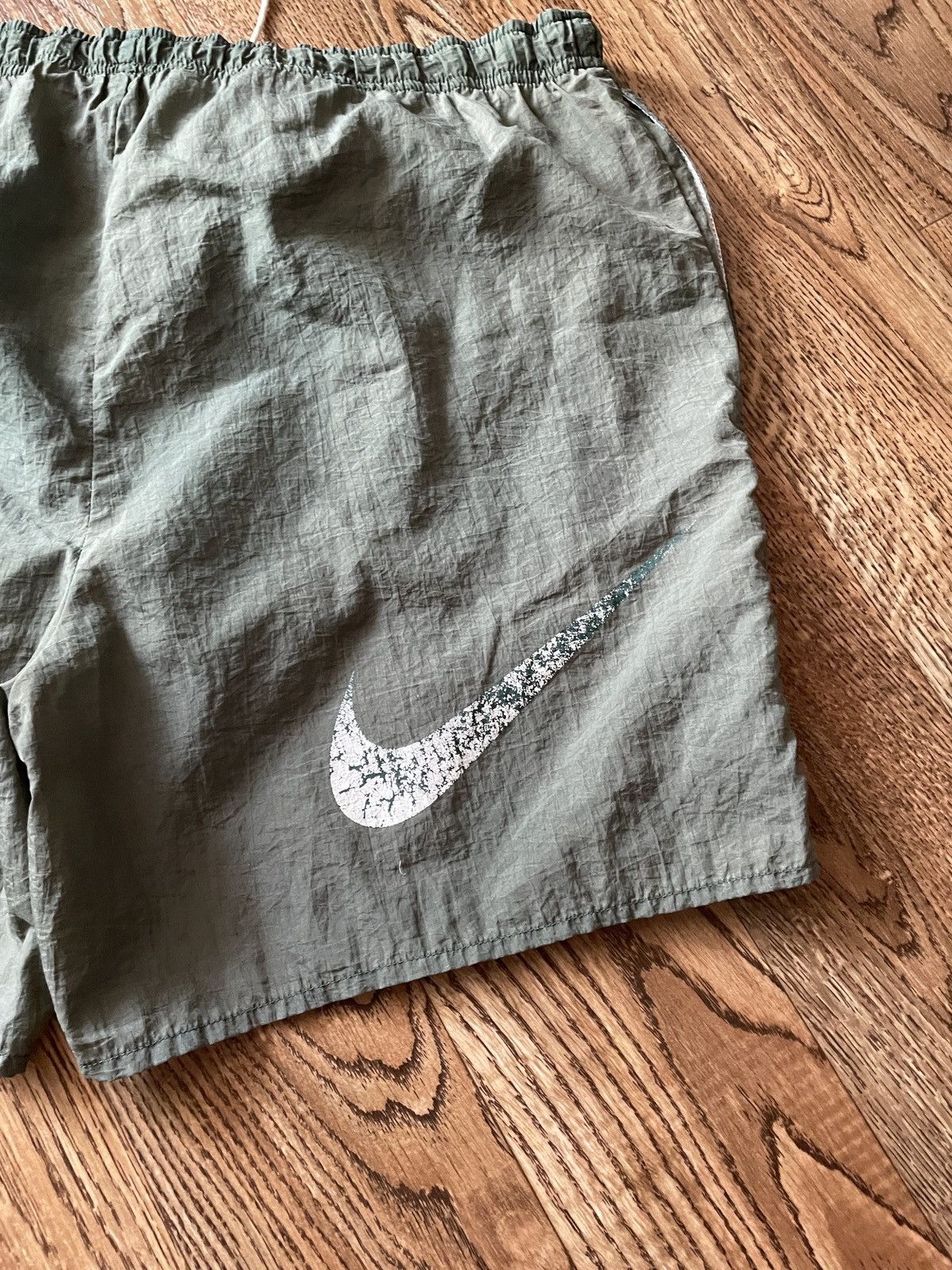 Nike Vintage Nike Shorts Nylon Swoosh Logo Drill Y2K Size US 32 / EU 48 - 4 Thumbnail