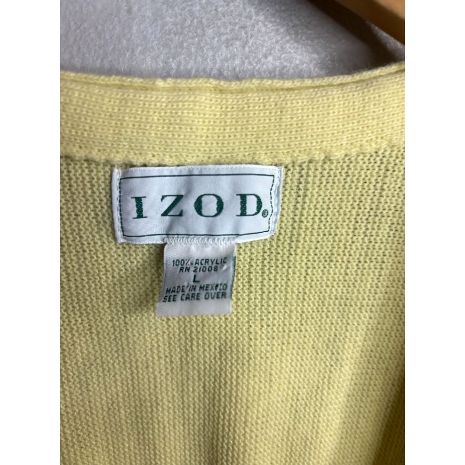 Izod VINTAGE IZOD Cardigan Sweater Mens XL Yellow V Neck Snap Button Crest Logo Preppy Size US XL / EU 56 / 4 - 3 Thumbnail