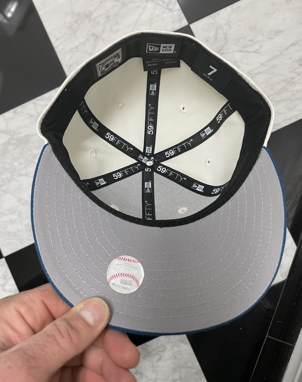 New Era Exclusive Dodgers fitted size 7 other sized Avl Size ONE SIZE - 3 Thumbnail