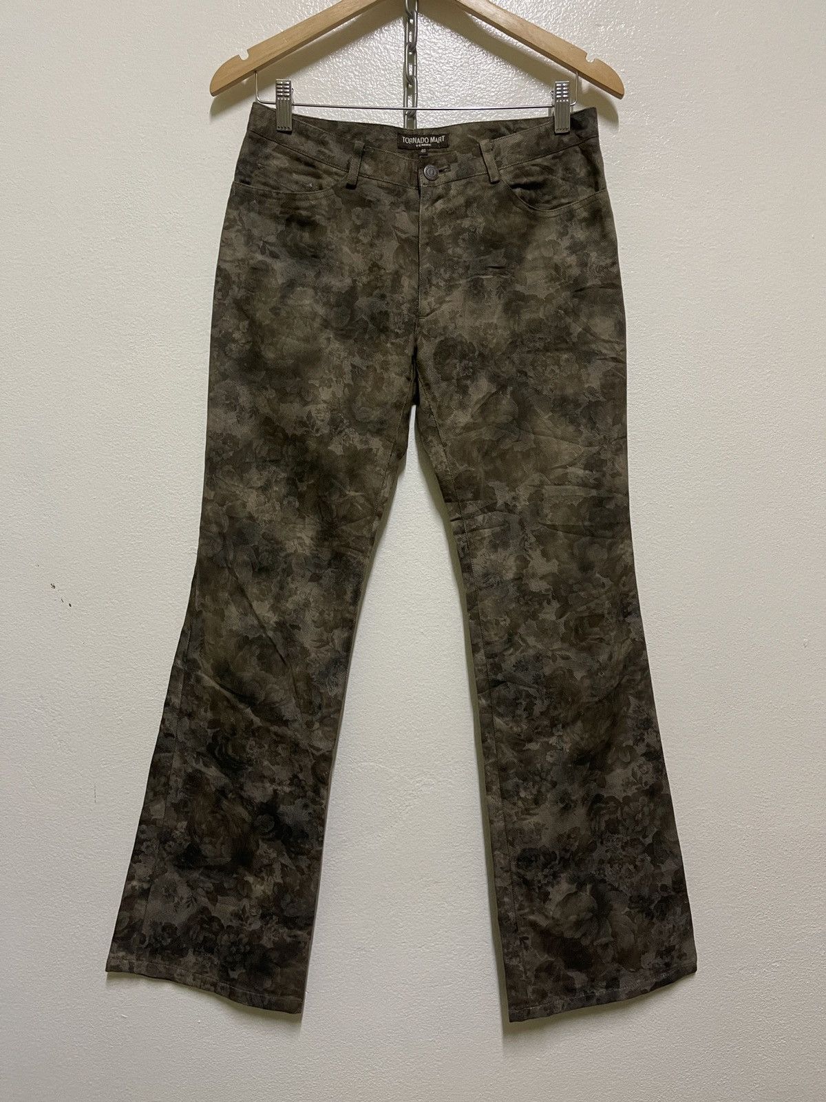 Tornado Mart Femme Flared