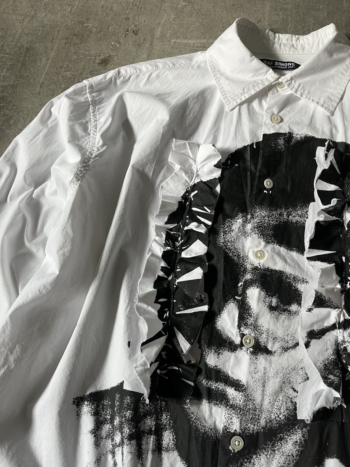 Raf Simons Raf Simons S/S 21 ruffles white black portrait Size US S / EU 44-46 / 1 - 3 Thumbnail