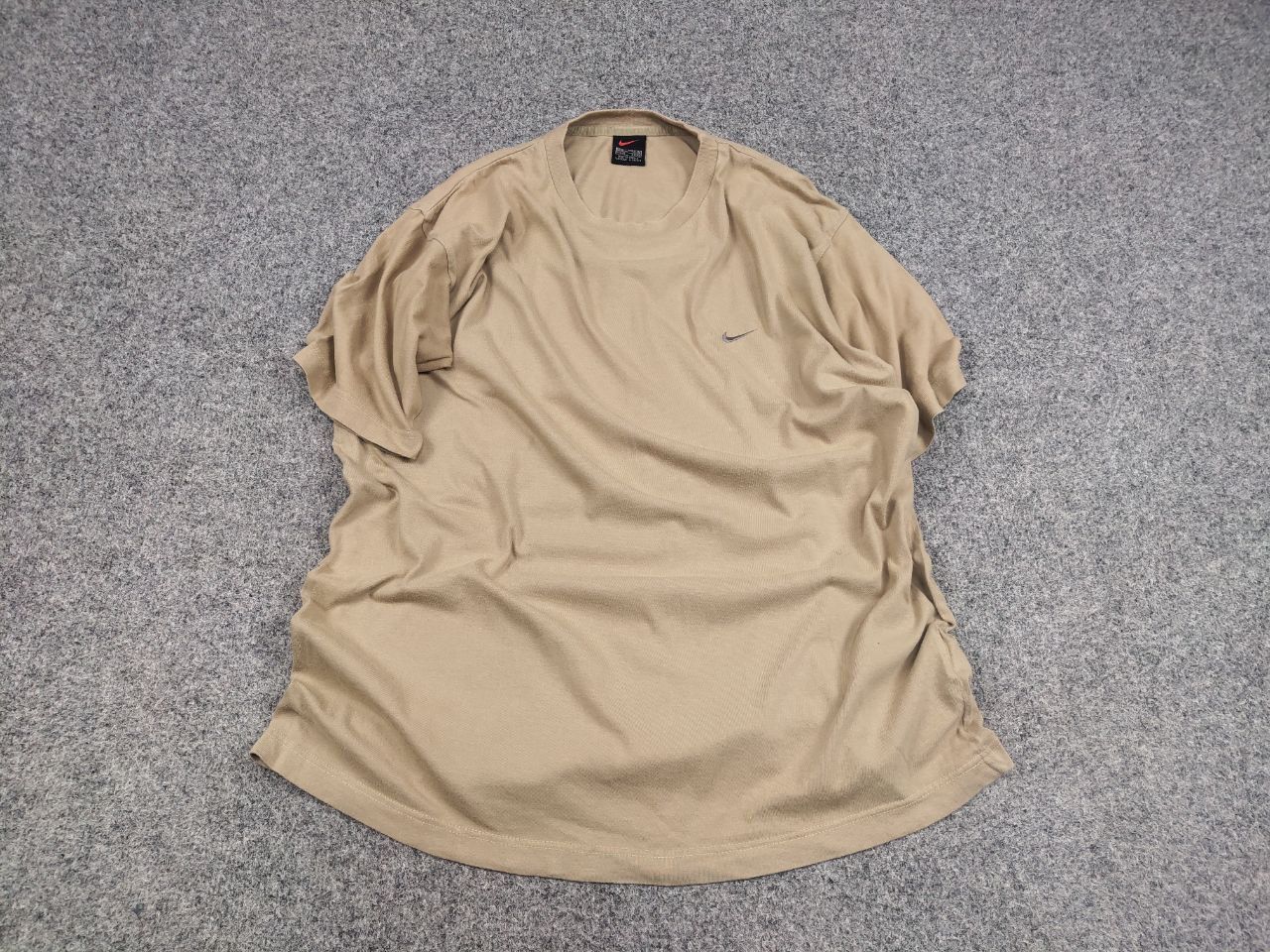 Nike Vintage 90's Nike Swoosh Oversized Beige Shirt USA Y2K Style Size US L / EU 52-54 / 3 - 3 Thumbnail