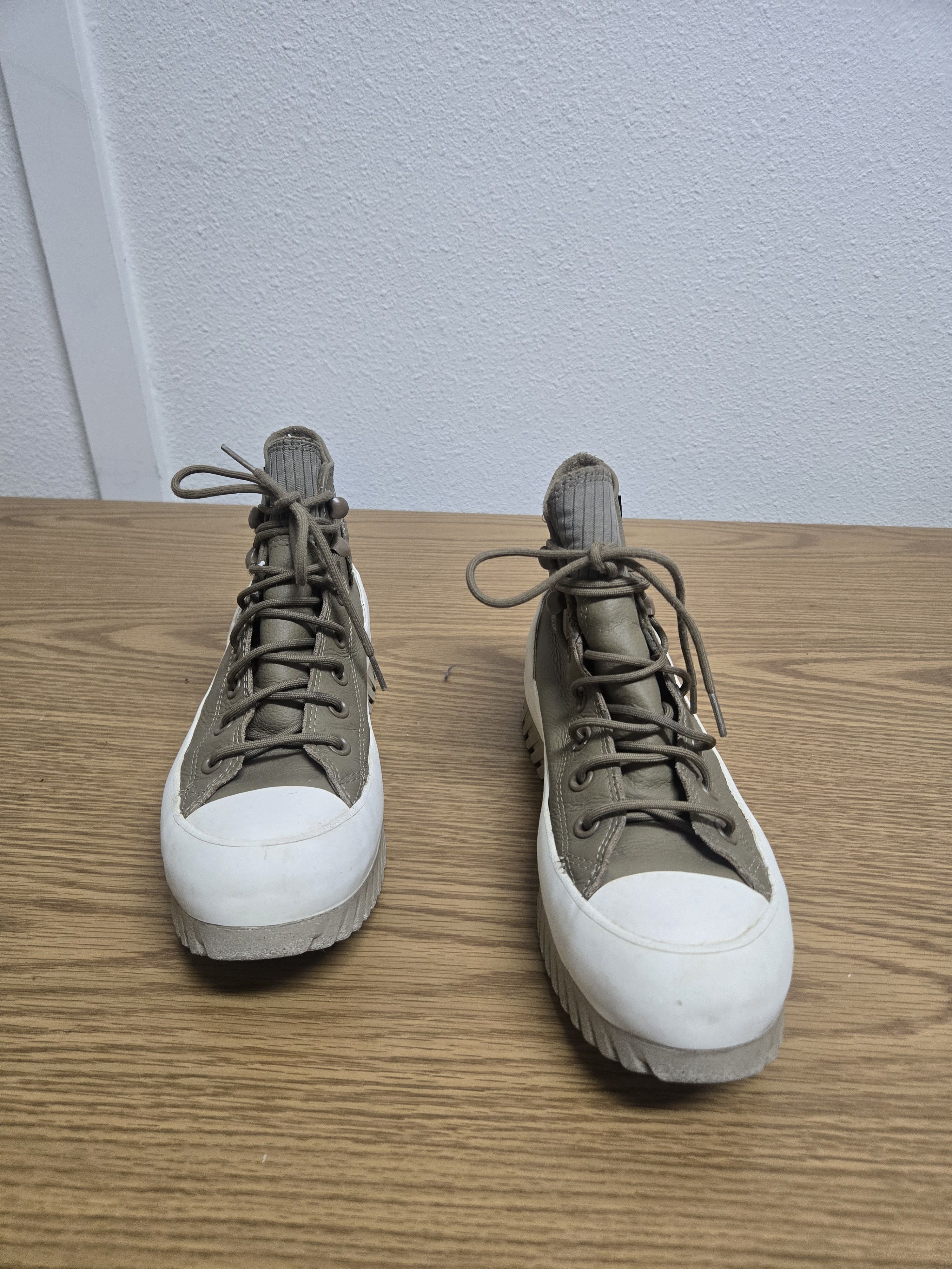Converse Converse Chuck Taylor All Star Lugged Winter 2.0 Shoes Khaki Size US 7.5 / IT 37.5 - 12 Thumbnail