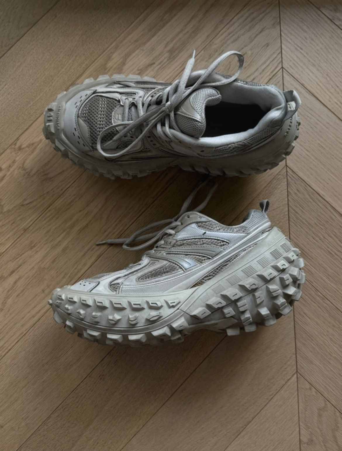 Balenciaga Balenciaga Defender Beige Grey Size 41(28cm) | Grailed