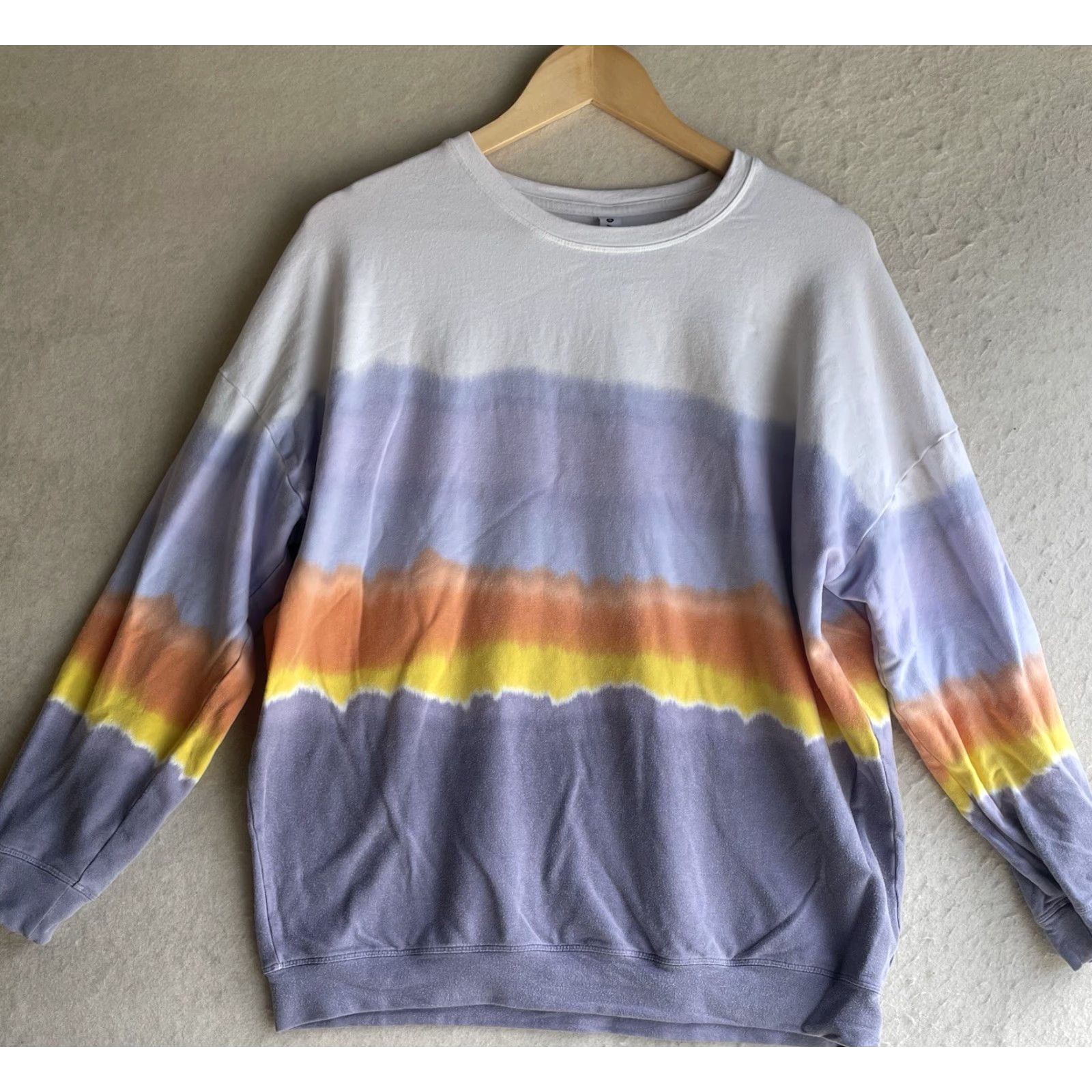 Athleta Athleta Long Sleeve Top Womens Purple Yellow White Sunset L Athletic shirt, Activewear, Regular, Casual, Pre-owned Womens Size L / US 10 / IT 46 - 2 Thumbnail