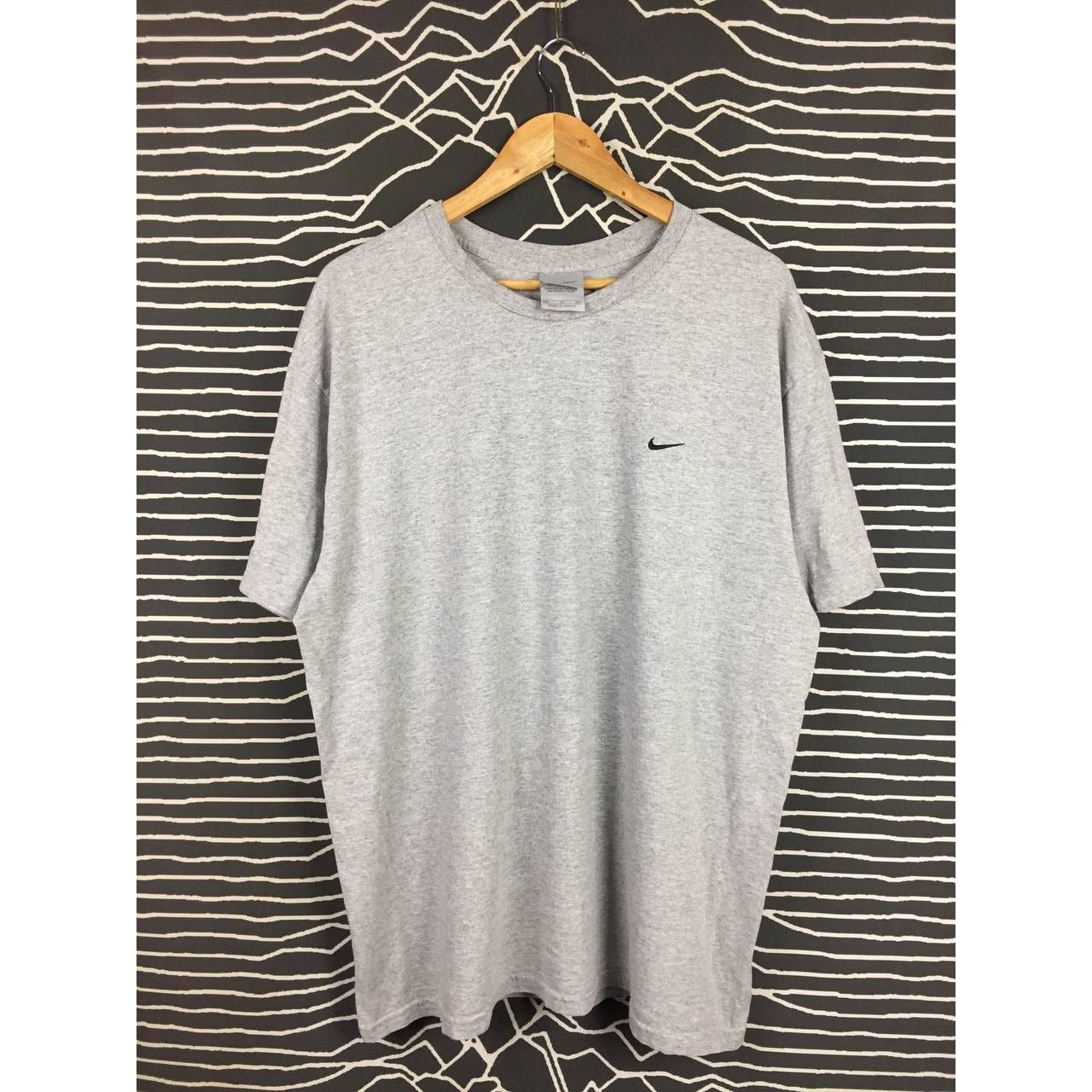 Nike × Vintage Vtg Y2K Nike Swoosh Embroidered Logo Tee Size XL Size US XL / EU 56 / 4 - 1 Thumbnail