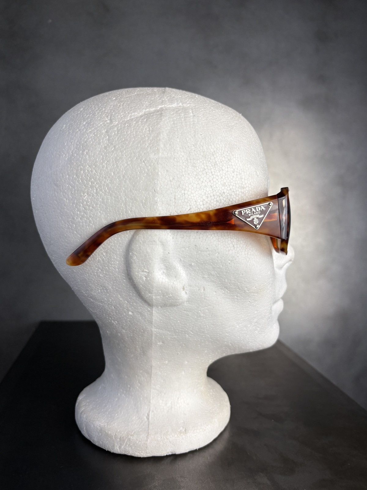 Prada Vintage Prada Sunglasses Triangle Logo SPR 16L 2009 Wayfarer Size ONE SIZE - 13 Thumbnail