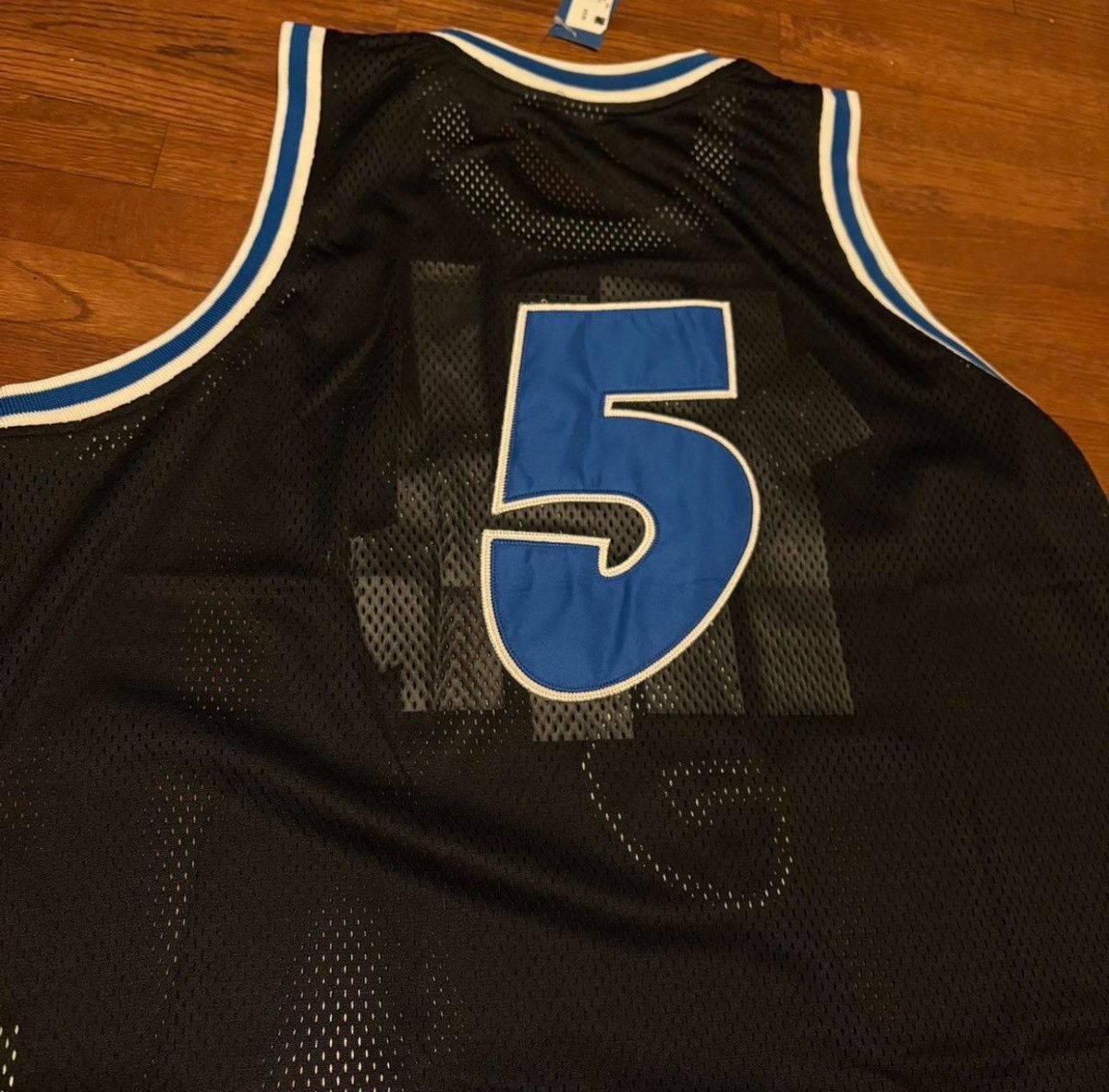 Undefeated Undefeated basketball jersey Size US XXL / EU 58 / 5 - 3 Thumbnail