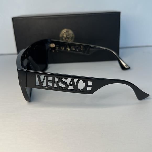 Versace New Versace 4430U Sunglasses GB1/81 - Black - Polar Dark Gre Size ONE SIZE - 14 Thumbnail