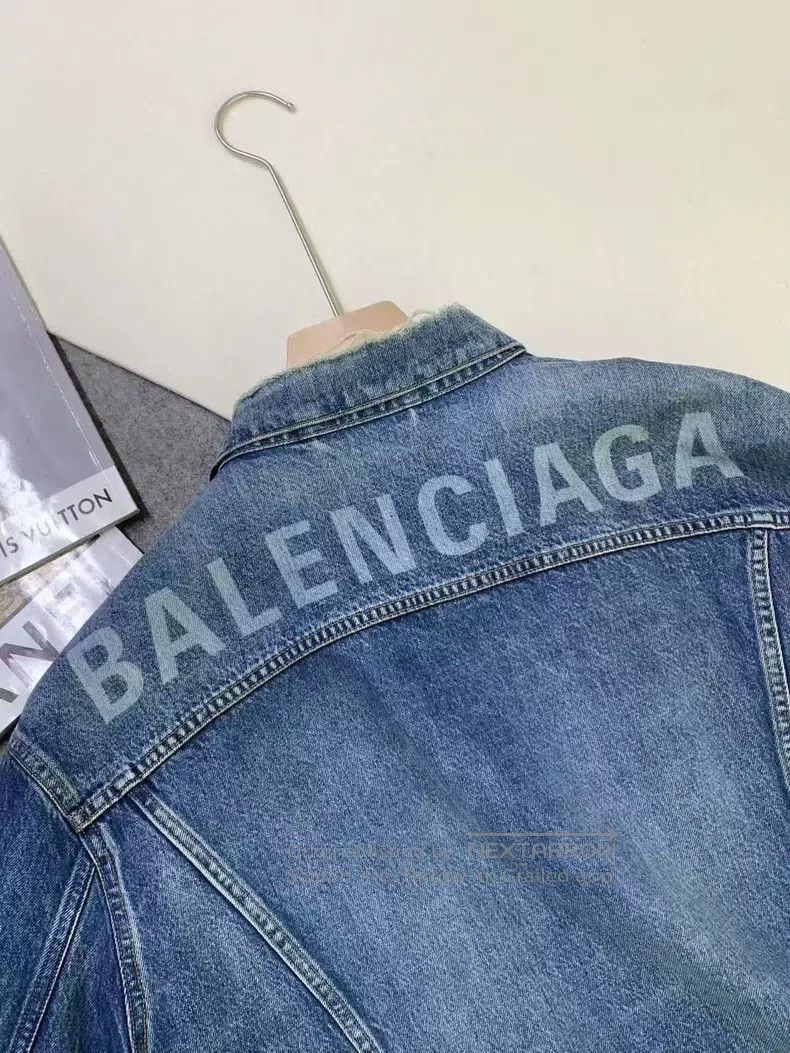 Balenciaga Balenciaga Back Logo Denim Jacket Size US S / EU 44-46 / 1 - 6 Thumbnail